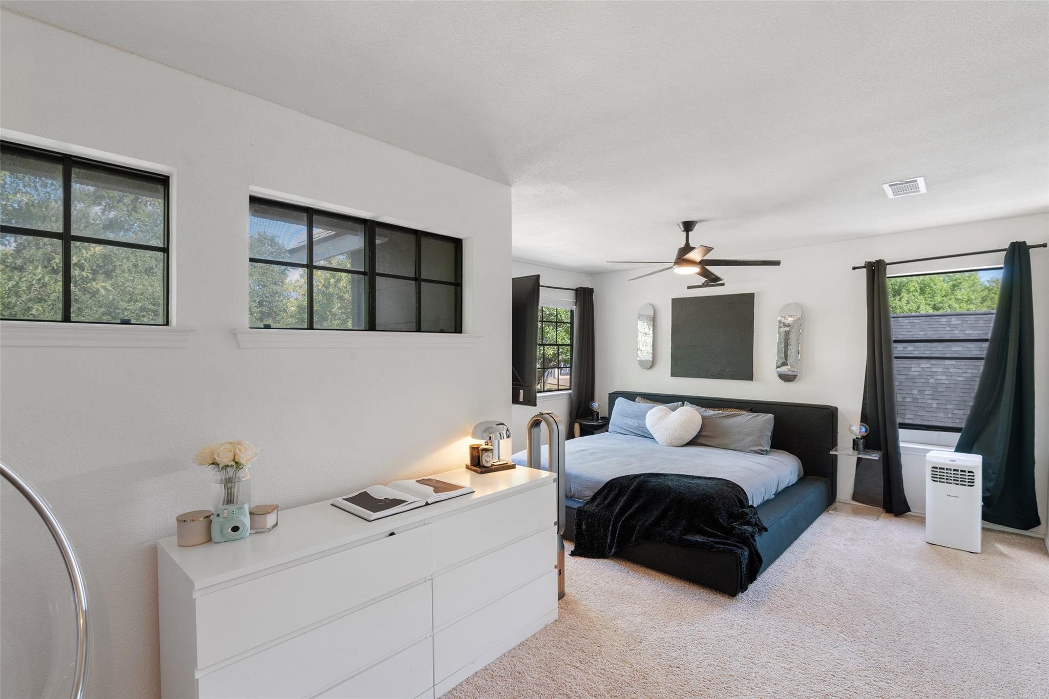 9833 Briar Ridge Dr, Austin, TX 78748