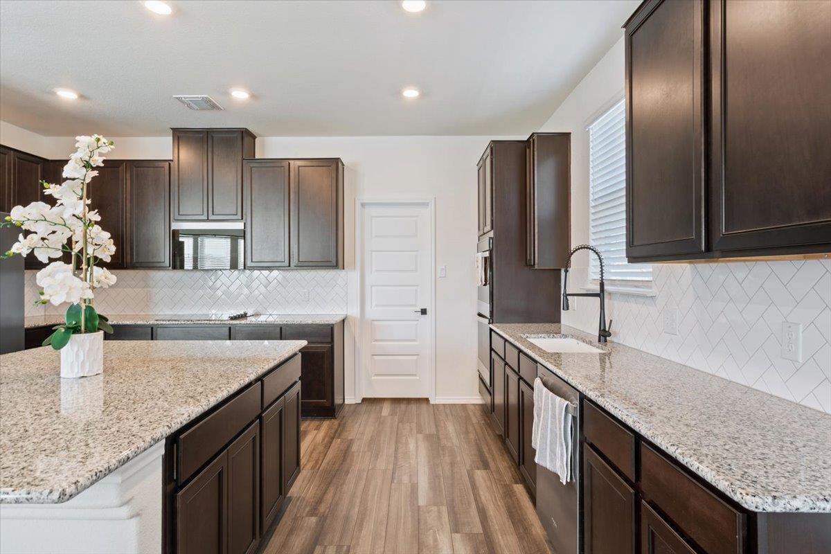 1351 Long Creek Ln, Belton, TX 76513