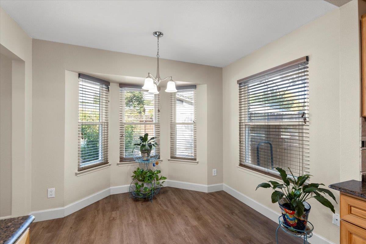 102 Bonwood Dr, Round Rock, TX 78681