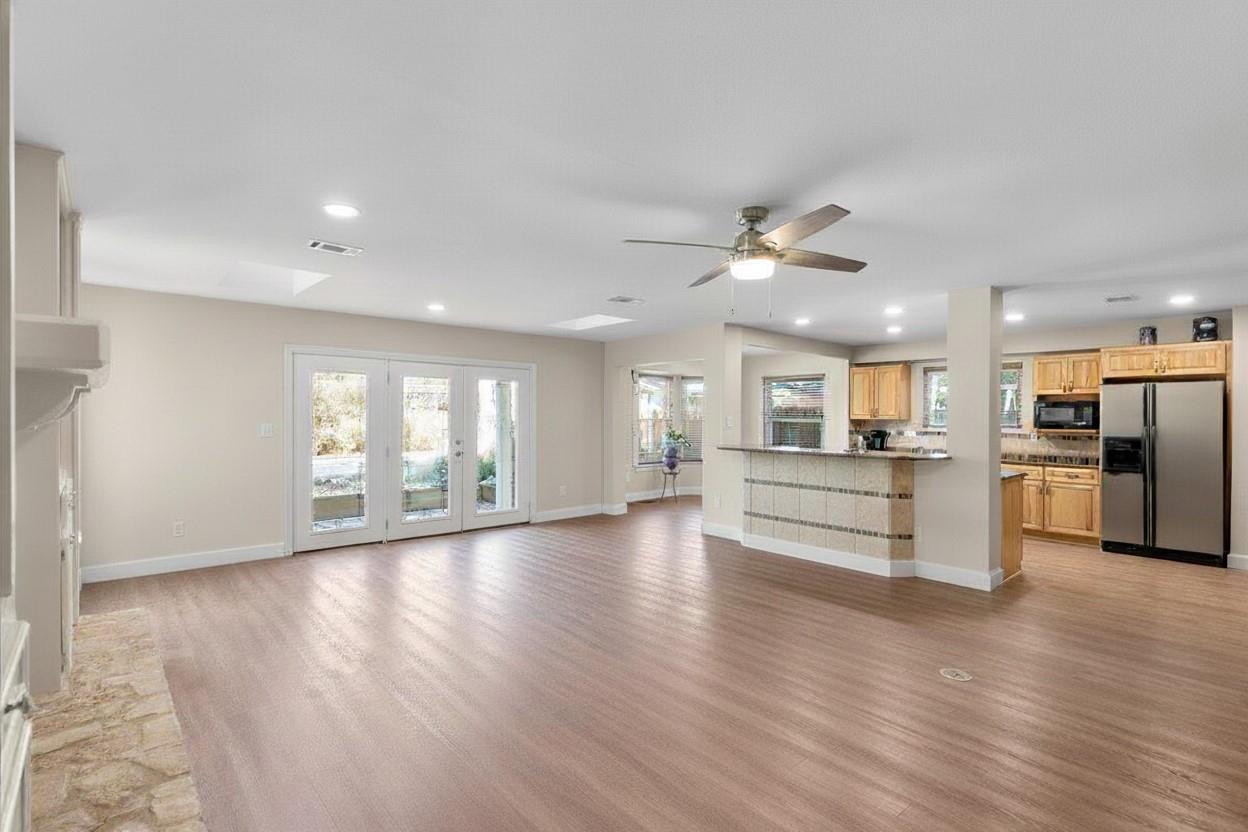 102 Bonwood Dr, Round Rock, TX 78681