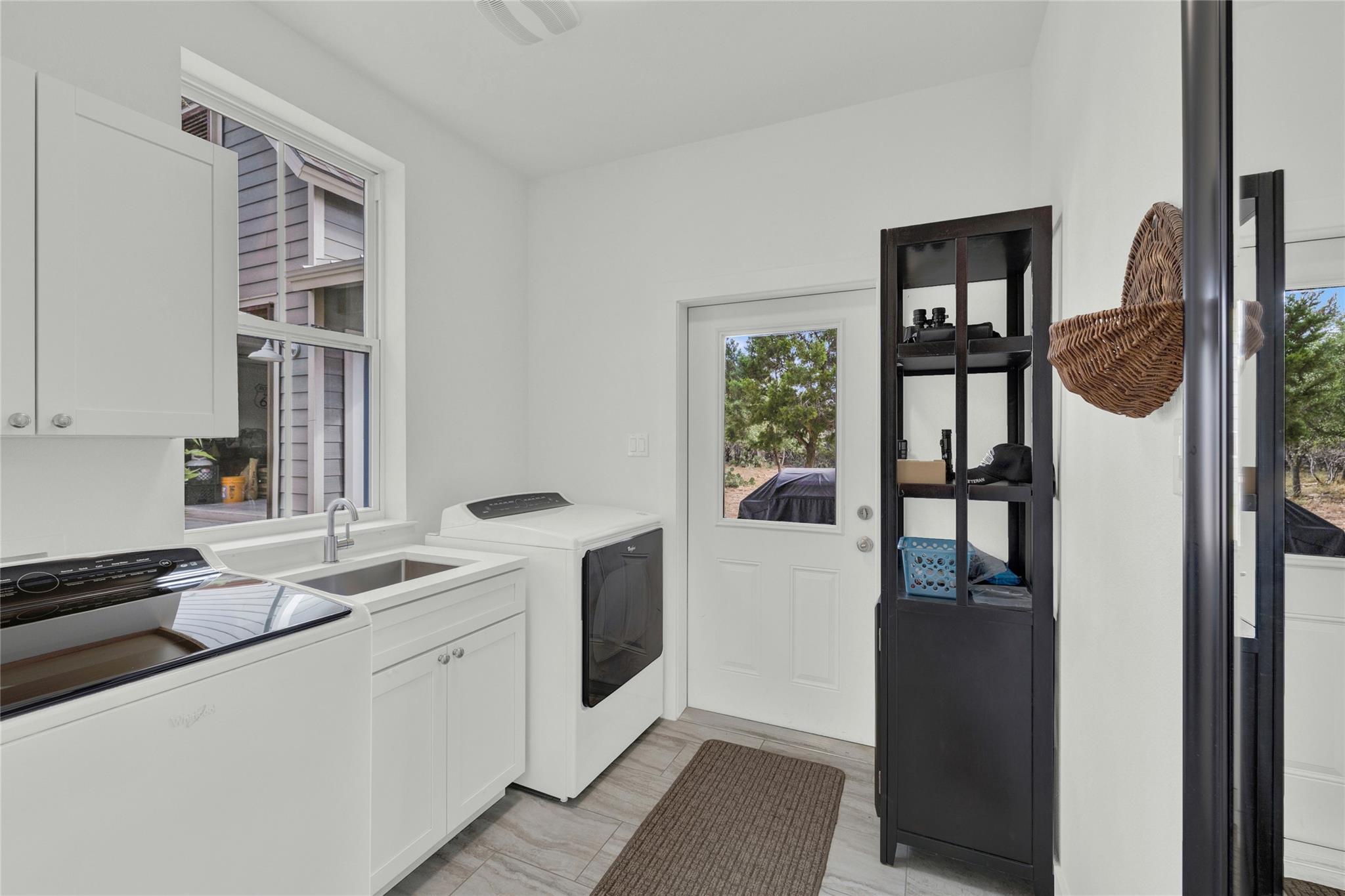 232 Freedom St NW, Fischer, TX 78623