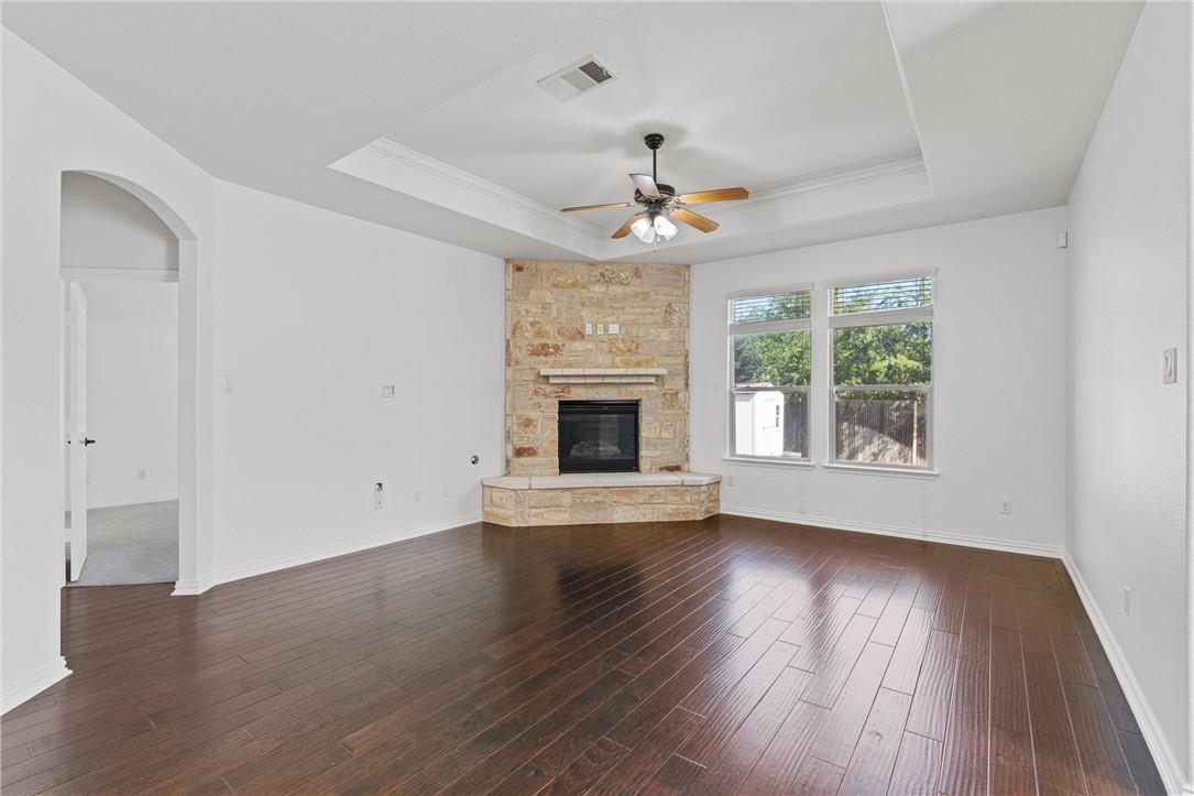 1900 Elaina Loop, Leander, TX 78641