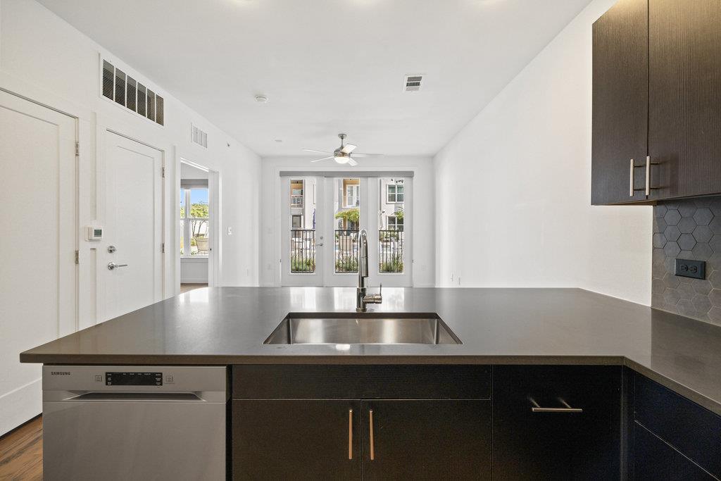 4801 Springdale Rd # 1106, Austin, TX 78723