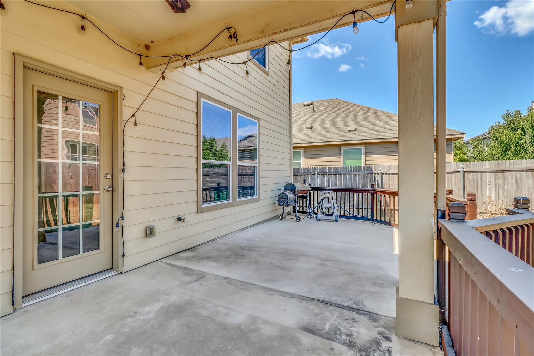 900 Sawbuck Dr, Pflugerville, TX 78660