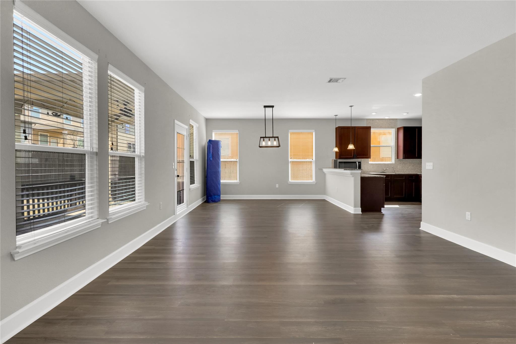 900 Sawbuck Dr, Pflugerville, TX 78660