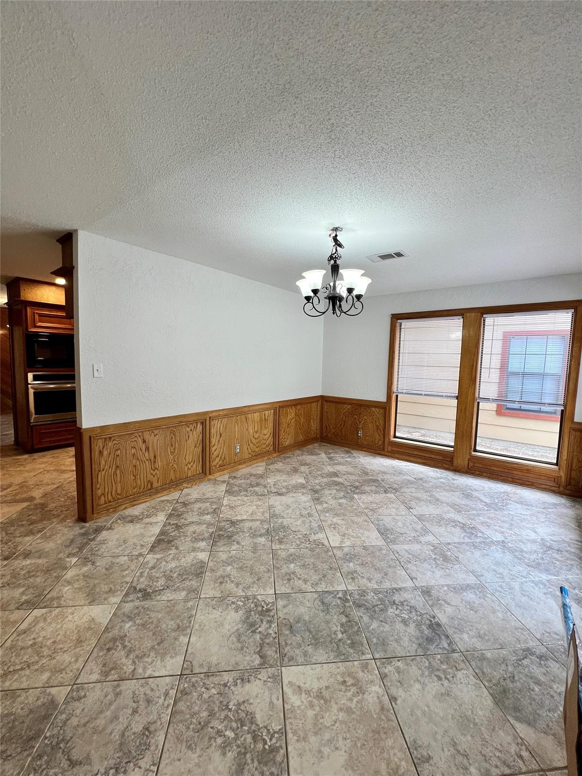 1602 Yokley Rd, Rockdale, TX 76567