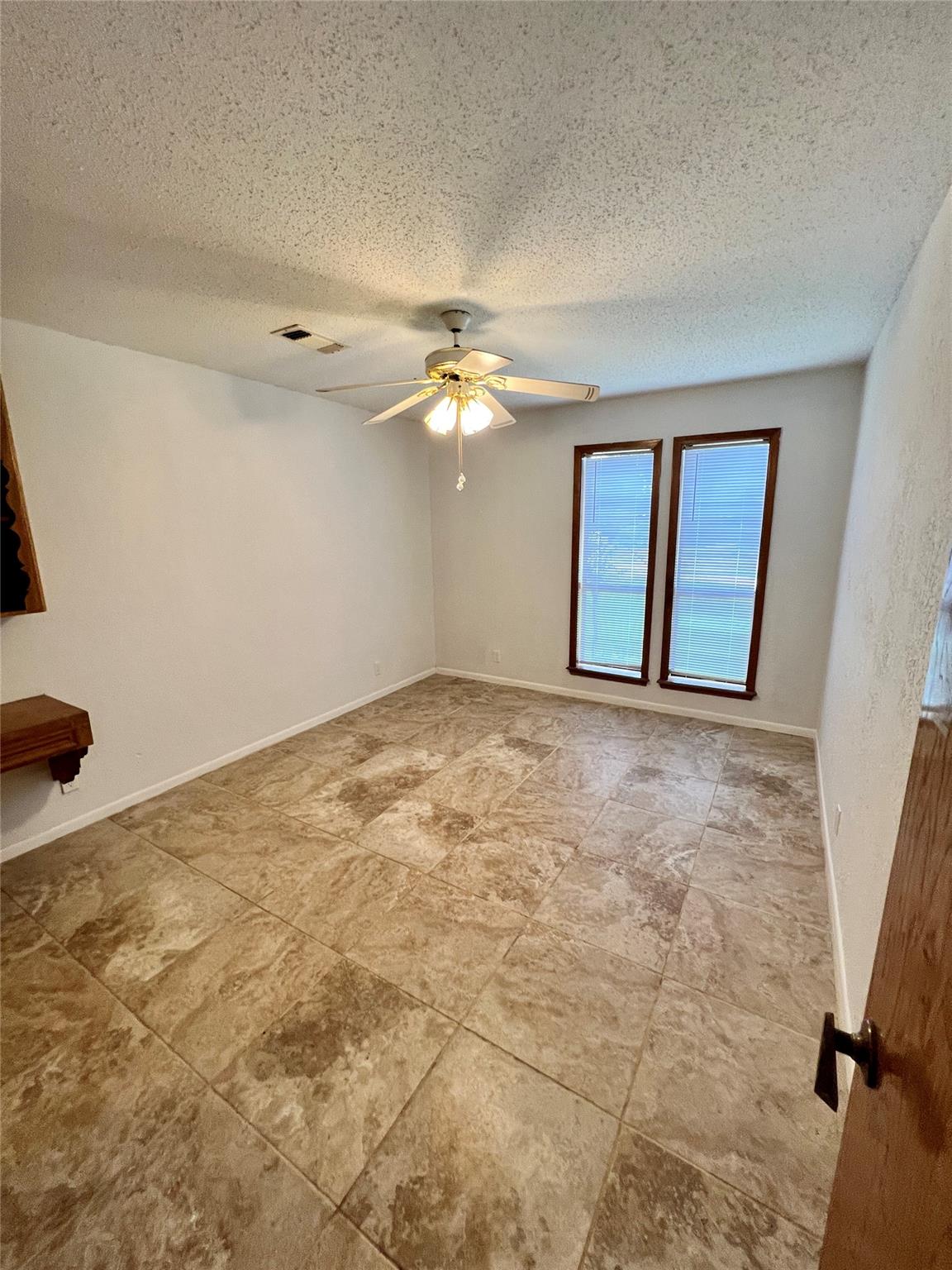 1602 Yokley Rd, Rockdale, TX 76567