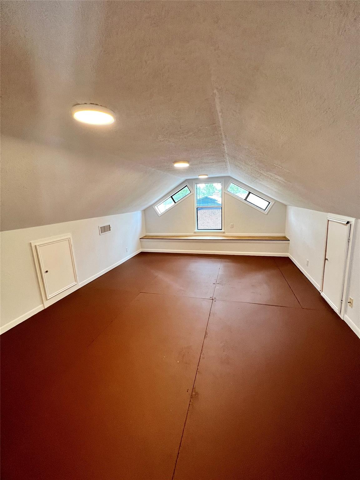 1602 Yokley Rd, Rockdale, TX 76567