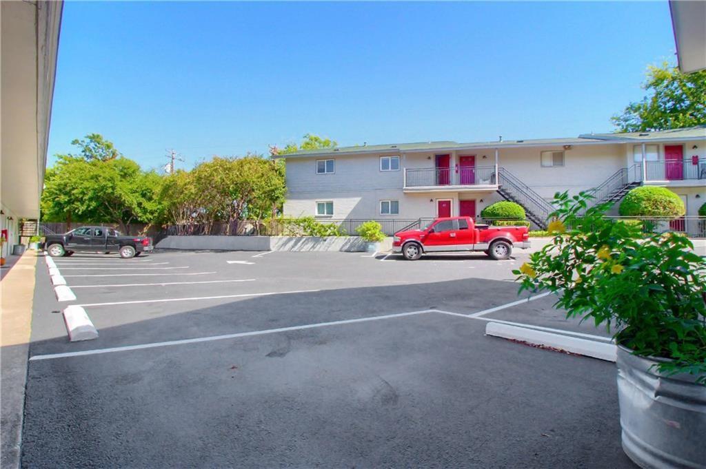 2122 Hancock Dr # 105, Austin, TX 78756