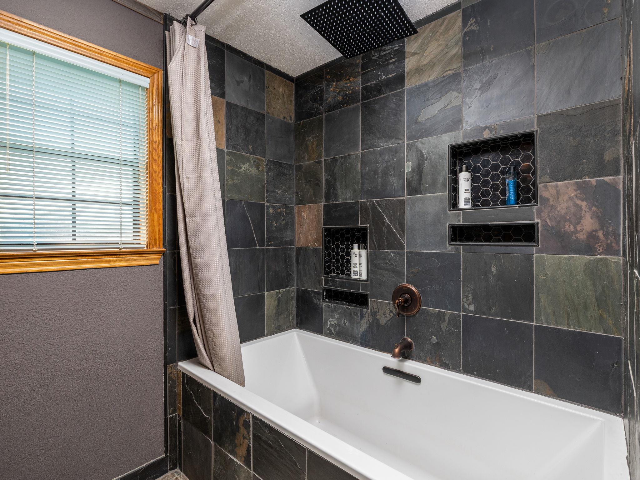 1045 Private Road 7005, Lexington, TX 78947