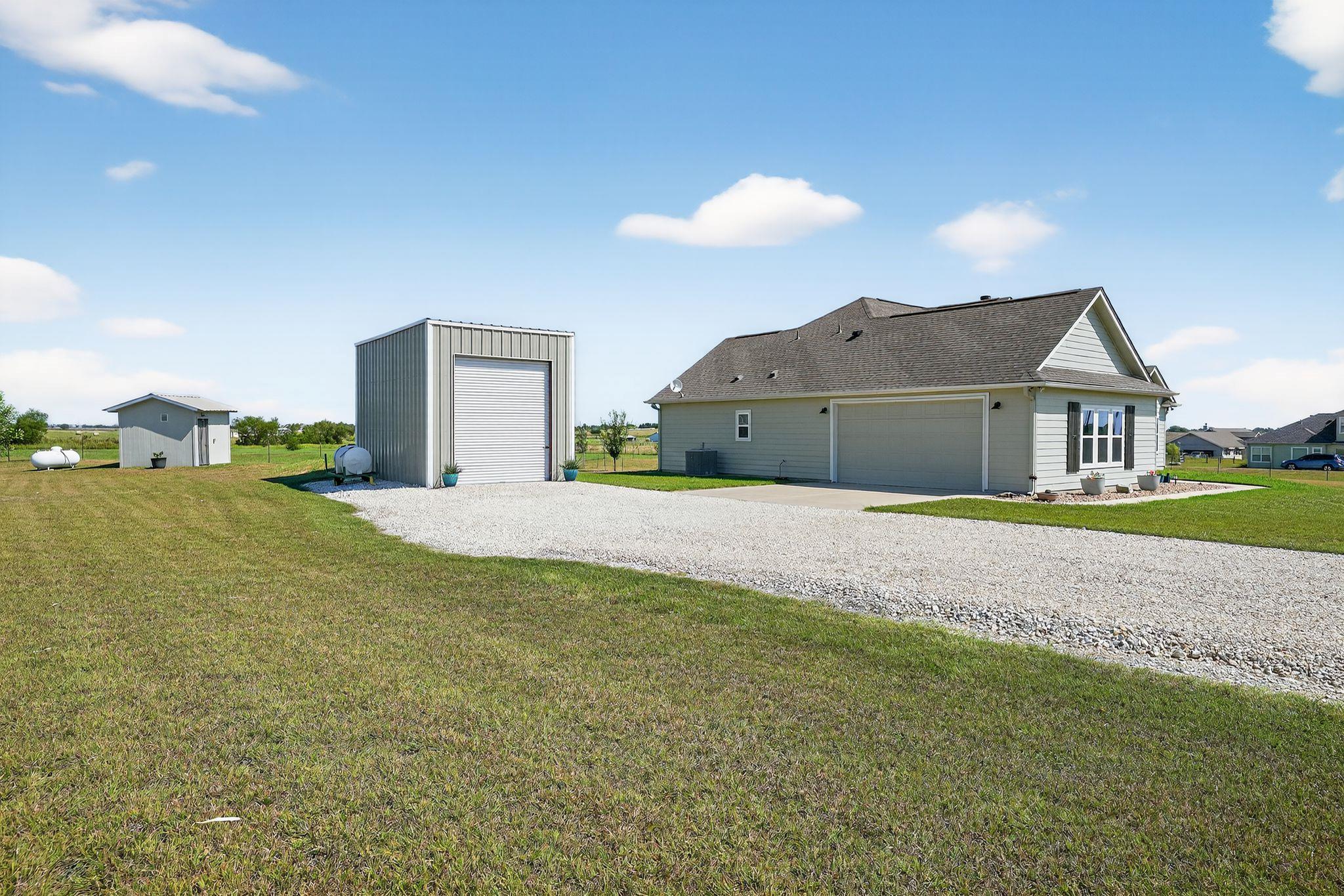 813 CR 342 Rd, Granger, TX 76530