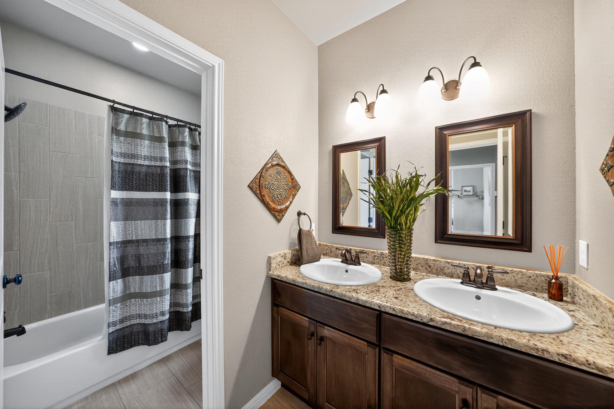 813 CR 342 Rd, Granger, TX 76530