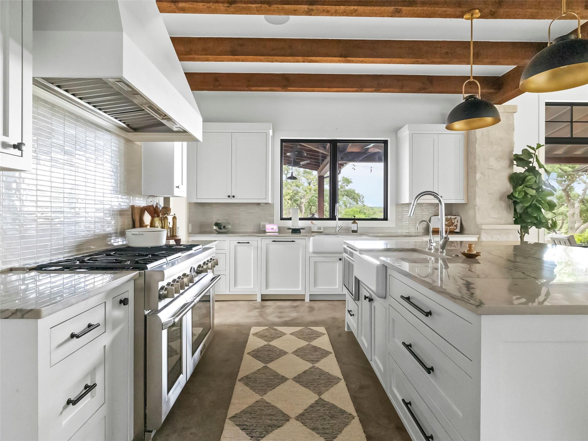 488 Dario Dr, Dripping Springs, TX 78620