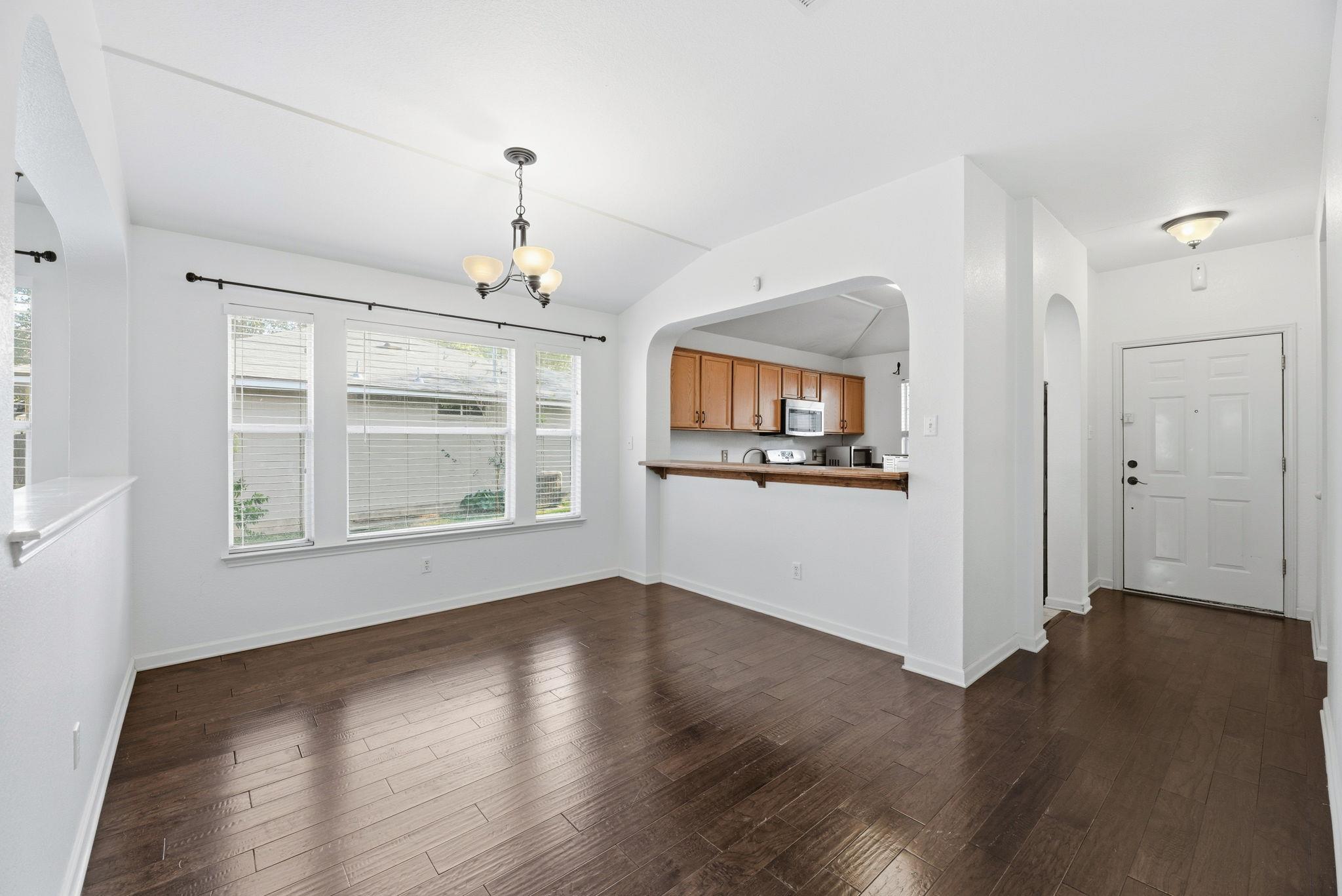 611 Masonwood Dr, Kyle, TX 78640