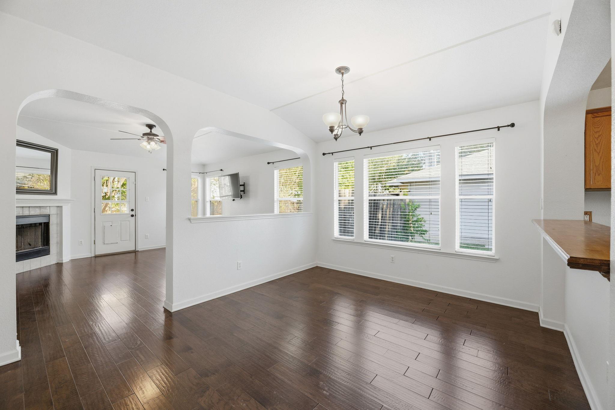 611 Masonwood Dr, Kyle, TX 78640