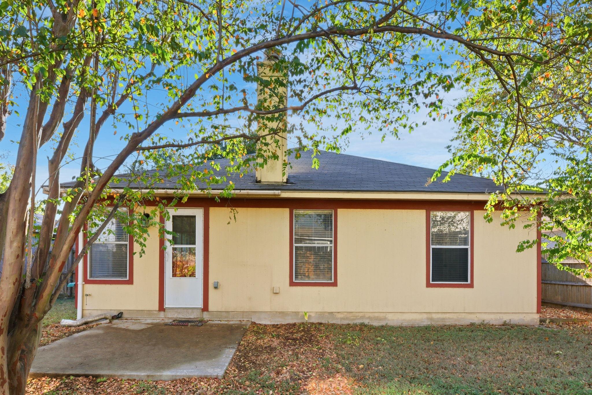 611 Masonwood Dr, Kyle, TX 78640