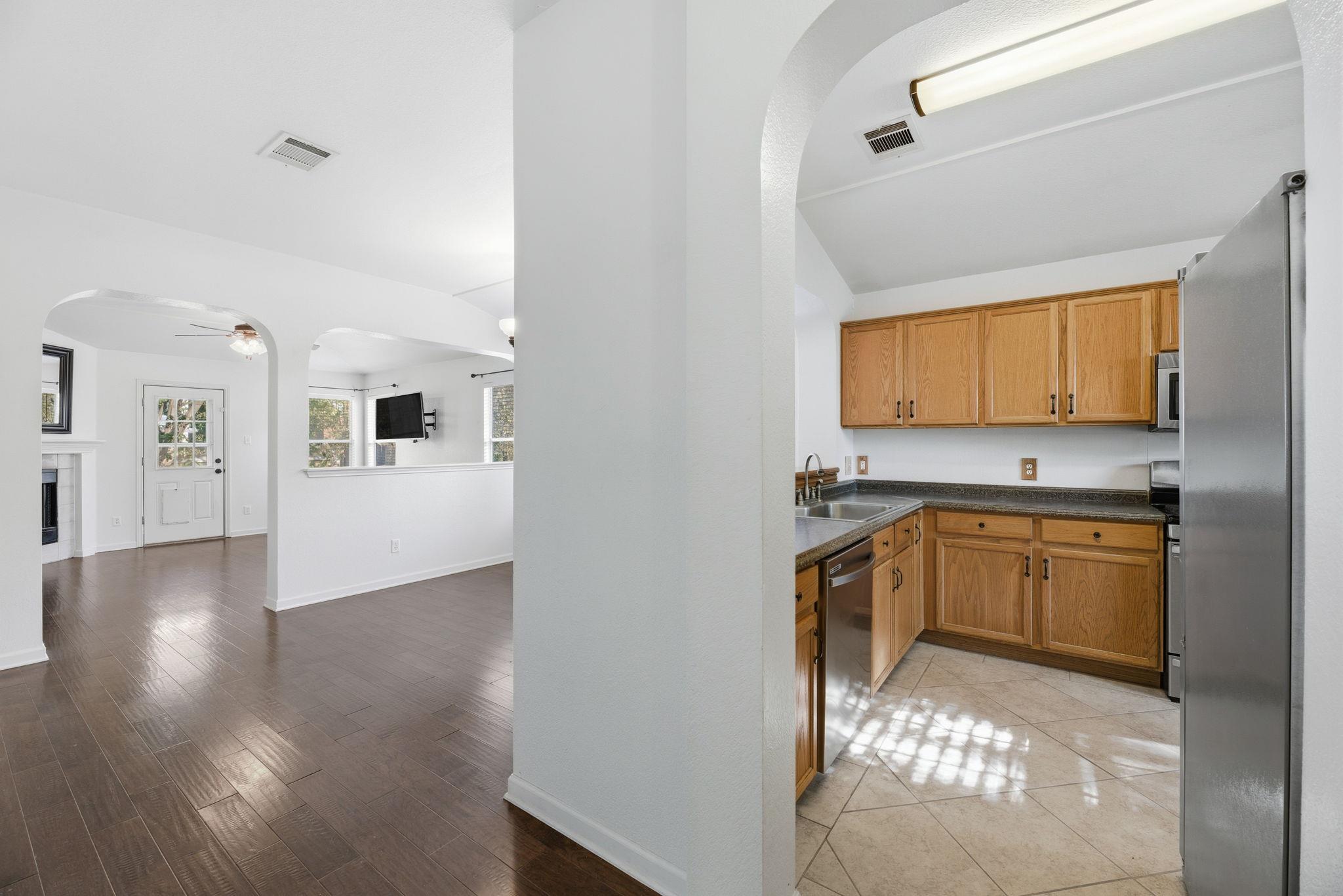 611 Masonwood Dr, Kyle, TX 78640