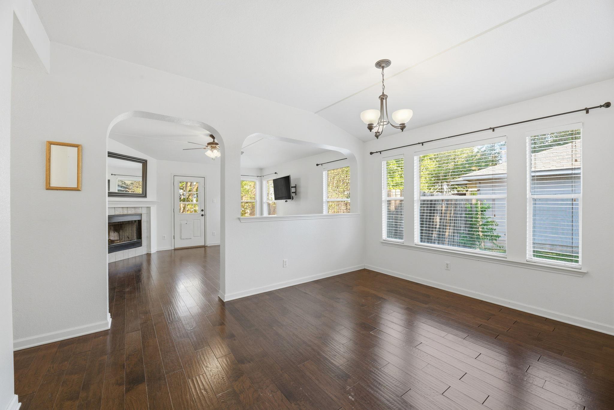 611 Masonwood Dr, Kyle, TX 78640