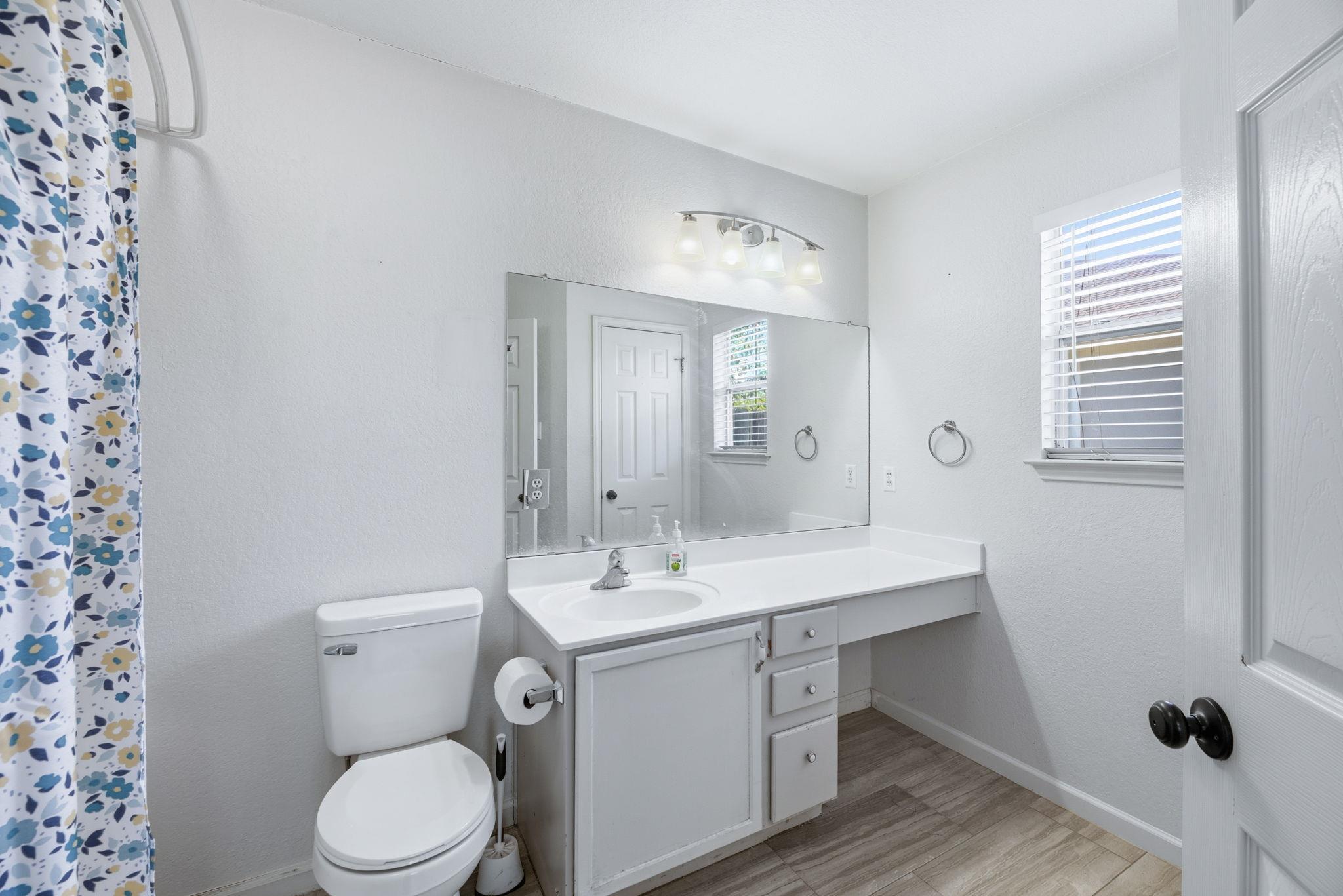 611 Masonwood Dr, Kyle, TX 78640