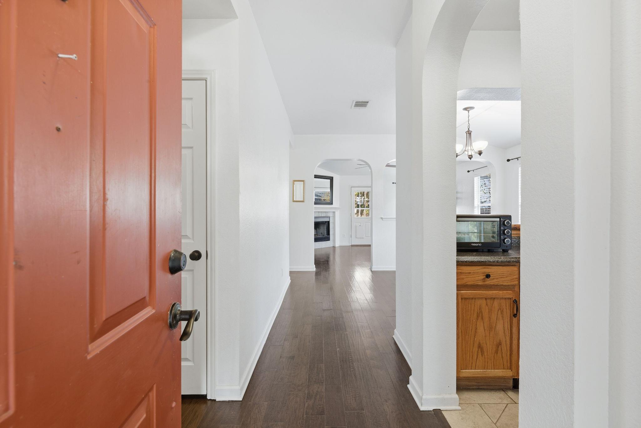 611 Masonwood Dr, Kyle, TX 78640