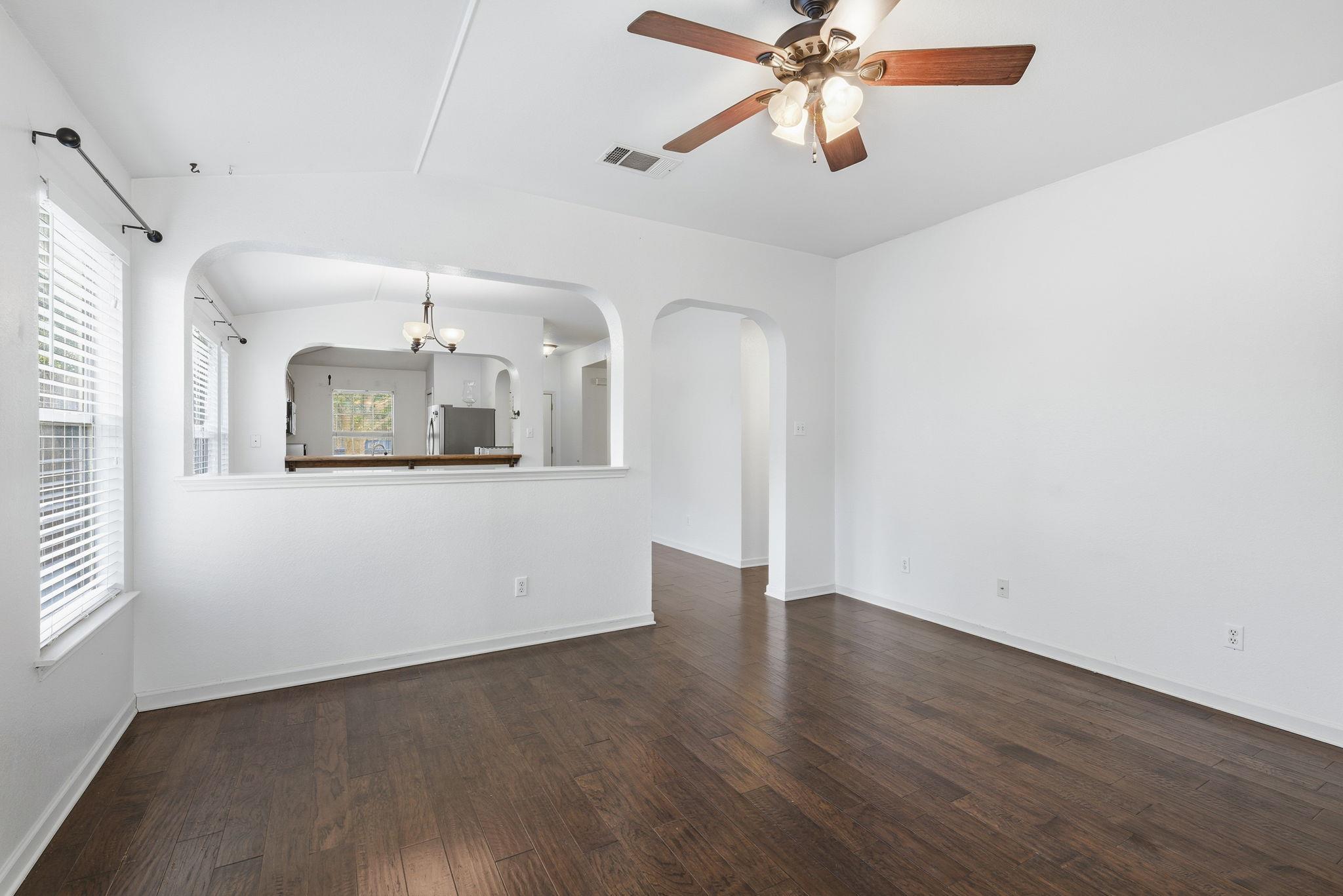 611 Masonwood Dr, Kyle, TX 78640