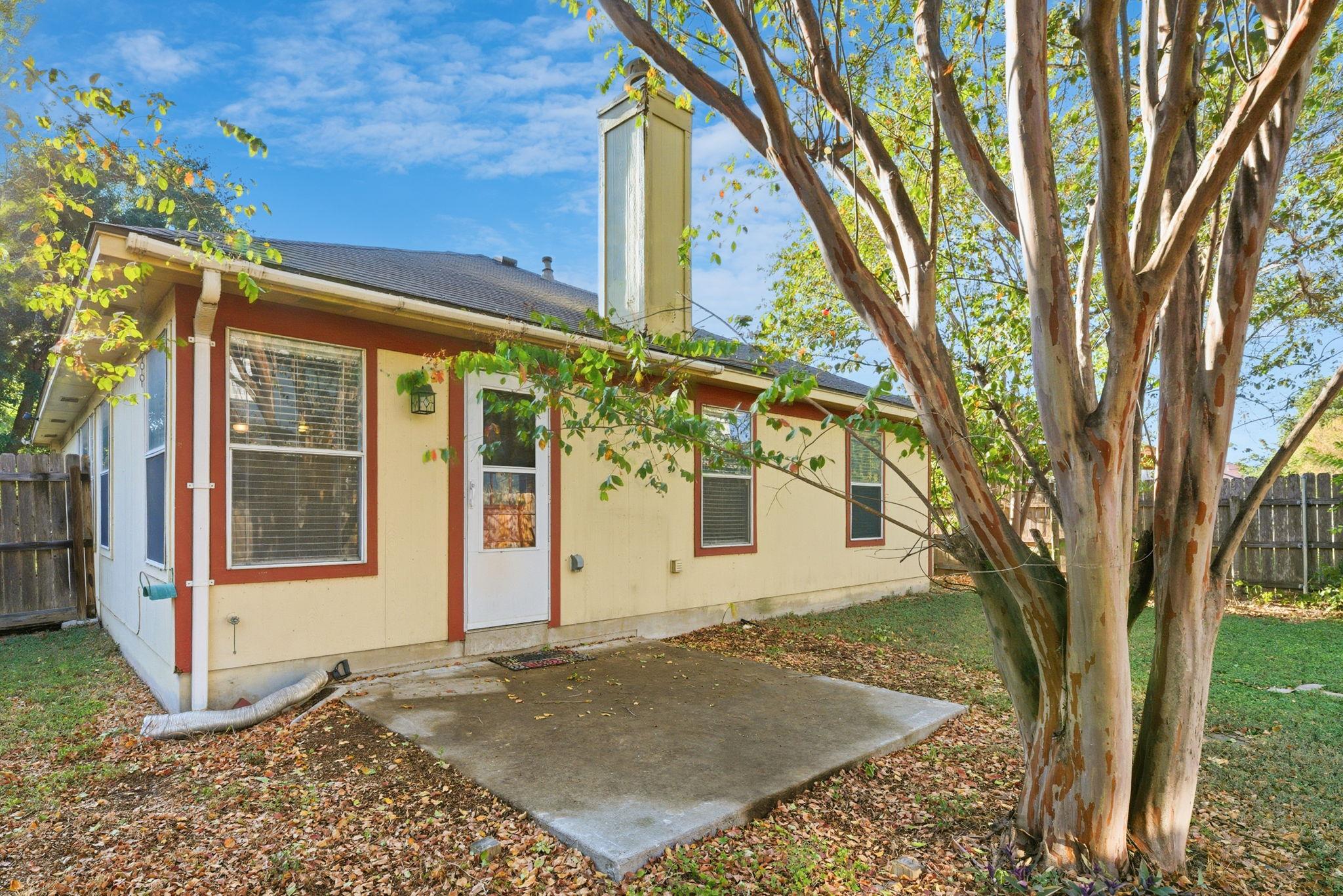 611 Masonwood Dr, Kyle, TX 78640