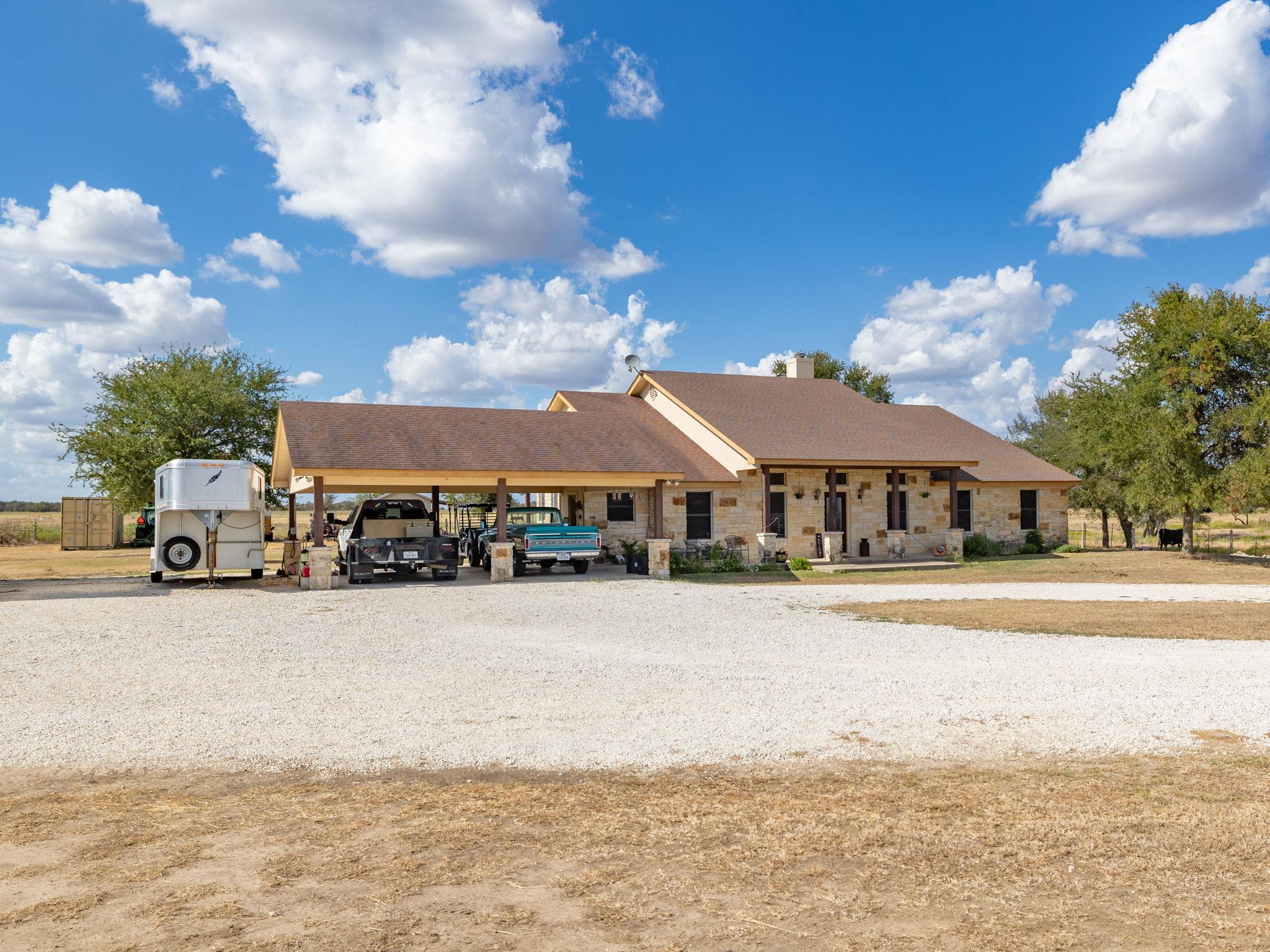 1801 County Road 470, Coupland, TX 78615