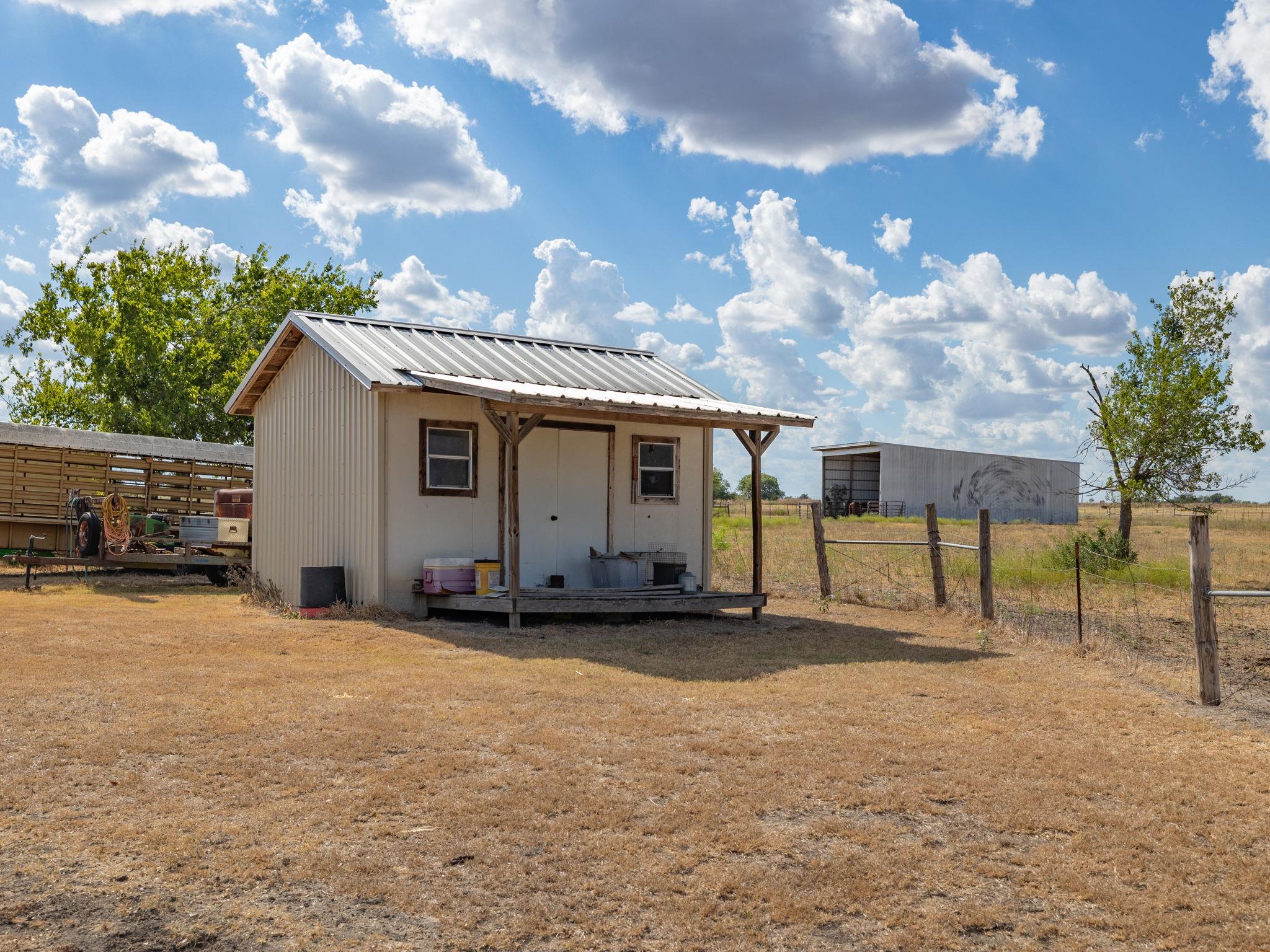 1801 County Road 470, Coupland, TX 78615