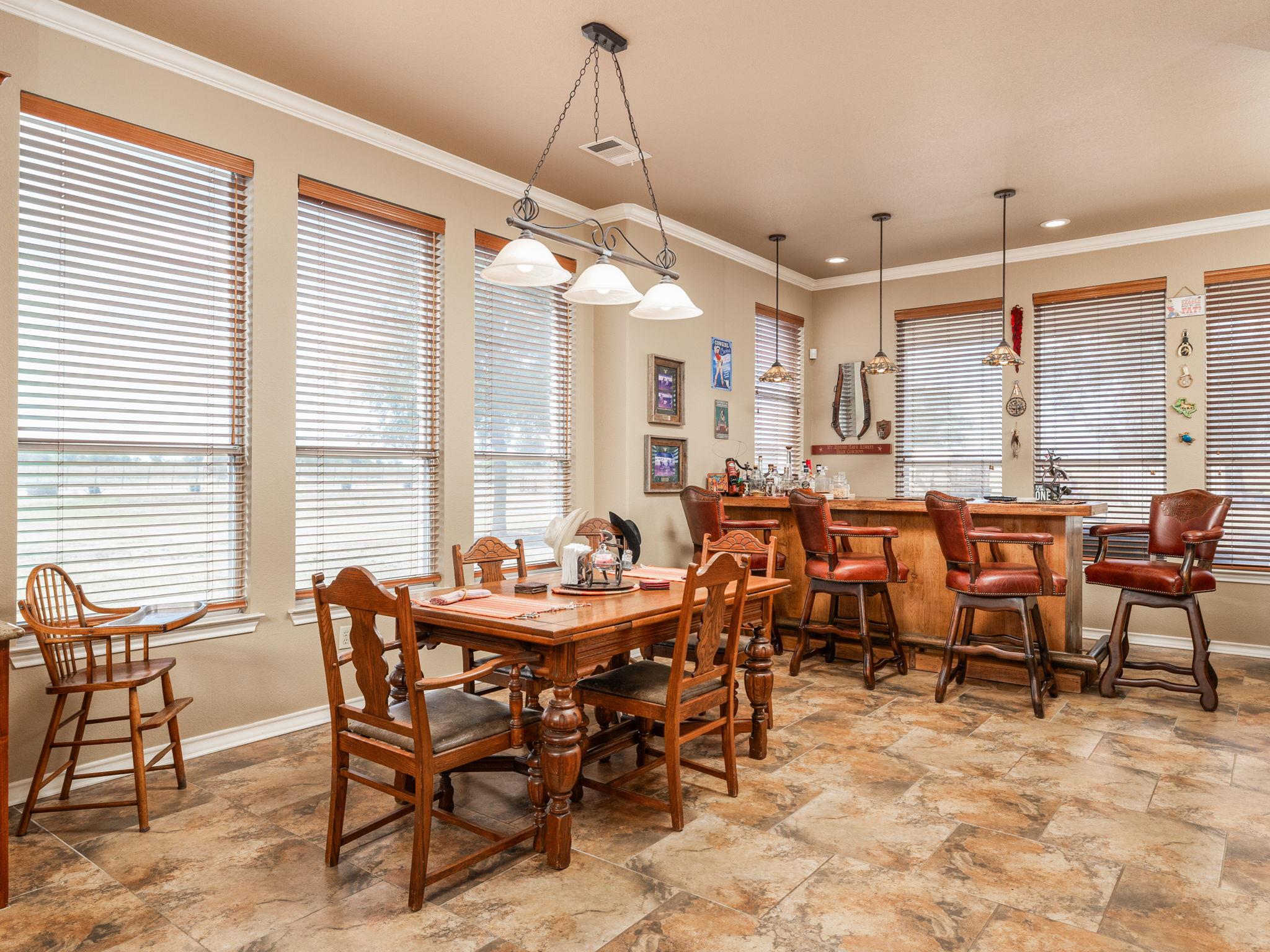 1801 County Road 470, Coupland, TX 78615