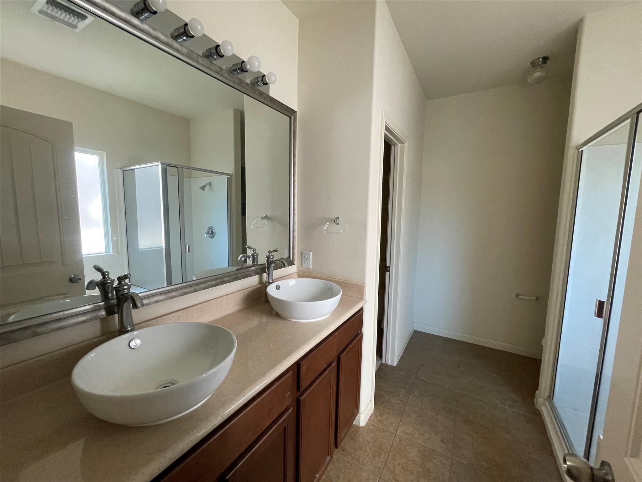 1433 Biscuit Dr, Austin, TX 78754