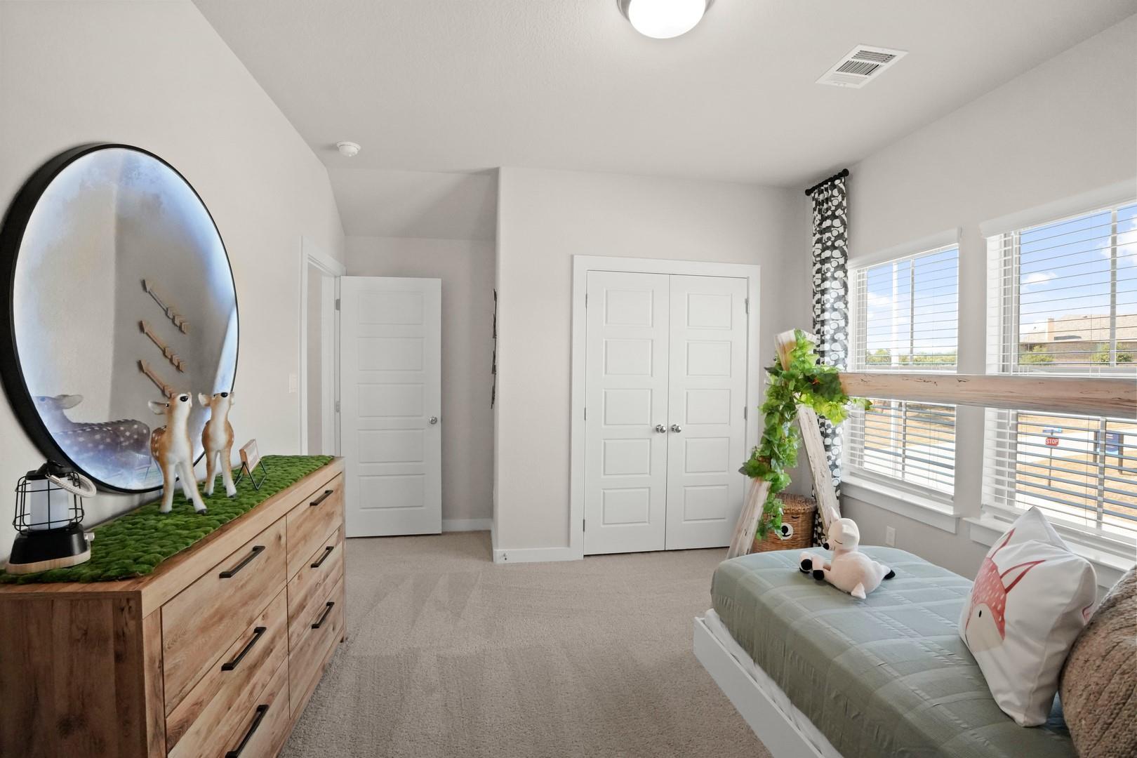 8112 Turning Leaf Cir, Lago Vista, TX 78645