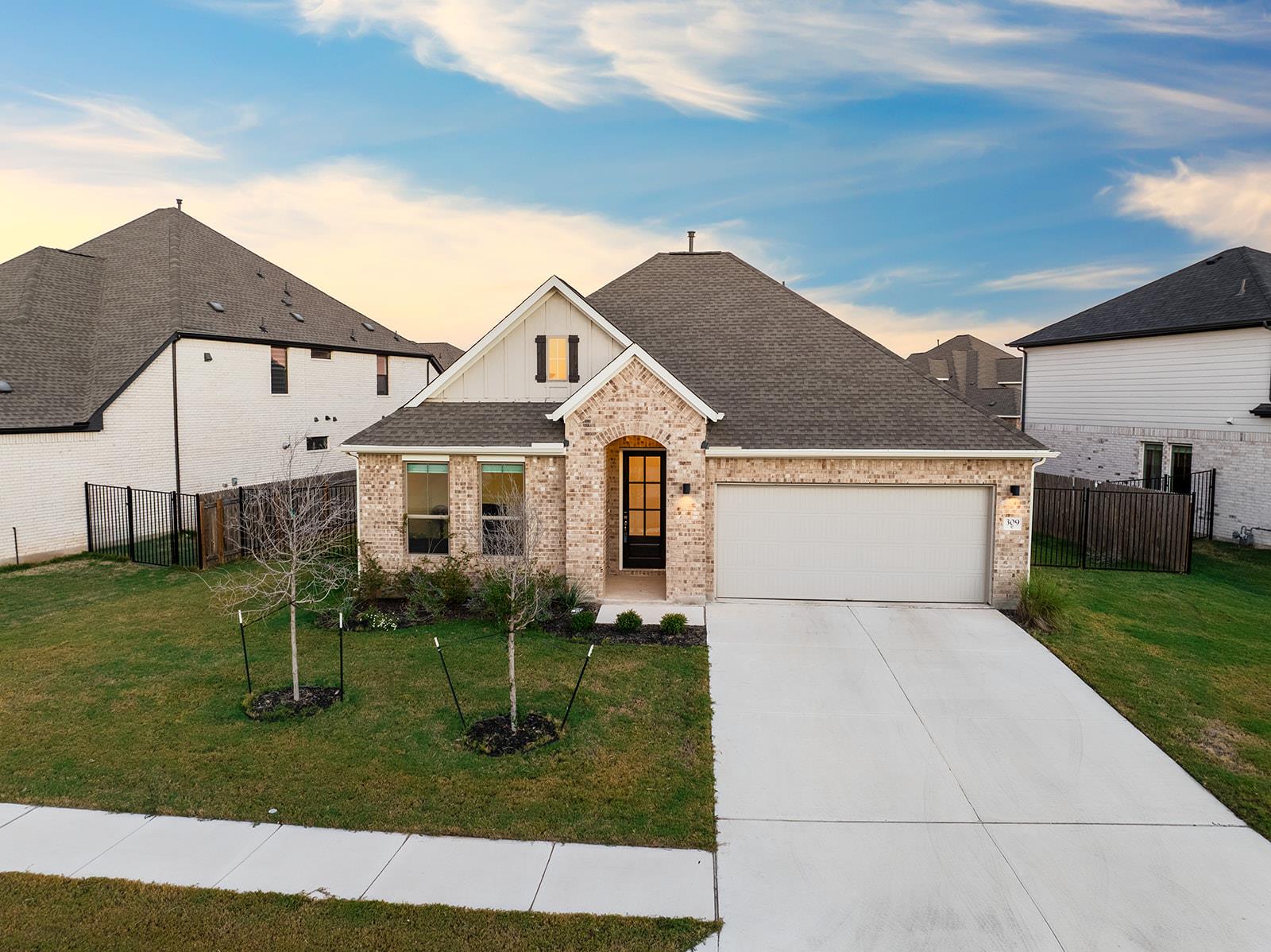 309 Hollister Dr, Liberty Hill, TX 78642