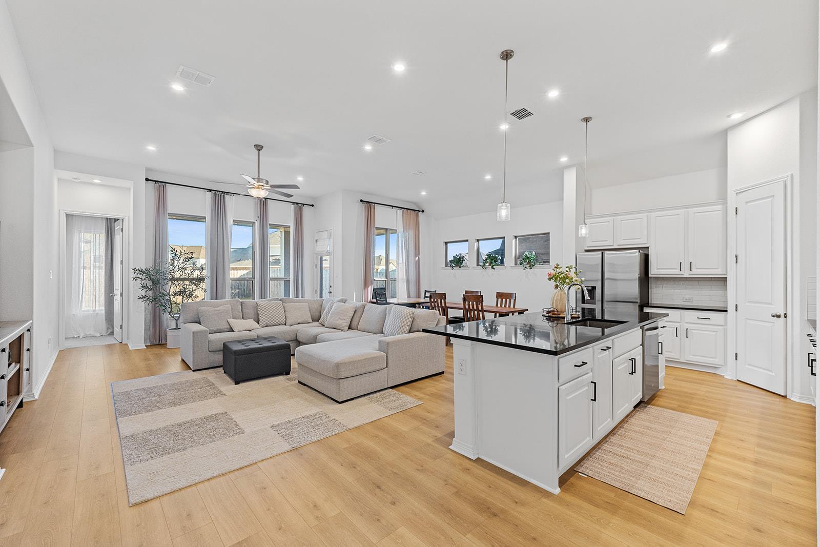 309 Hollister Dr, Liberty Hill, TX 78642