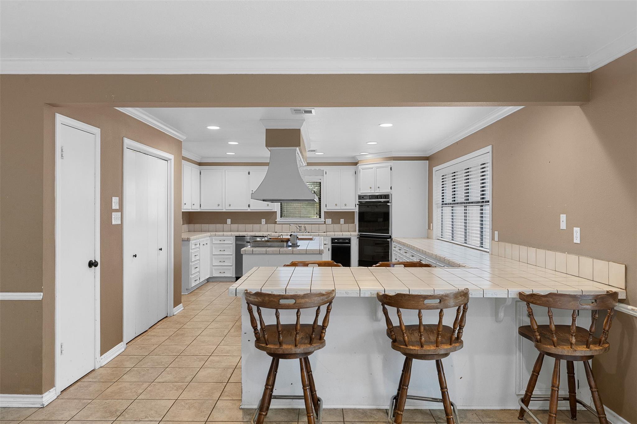 1027 Shady Cir, Lexington, TX 78947