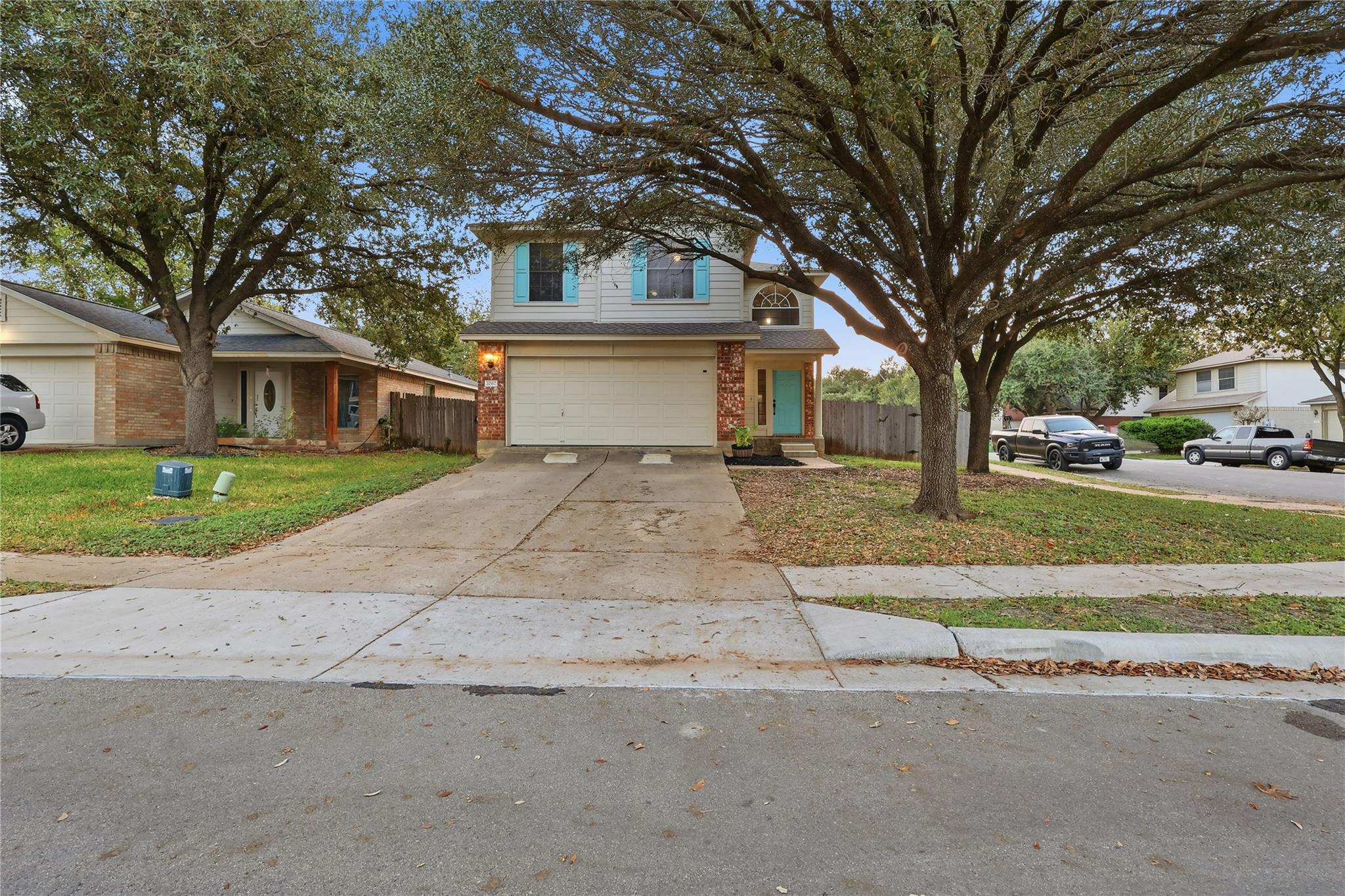 2067 Buckley Ln, Round Rock, TX 78664