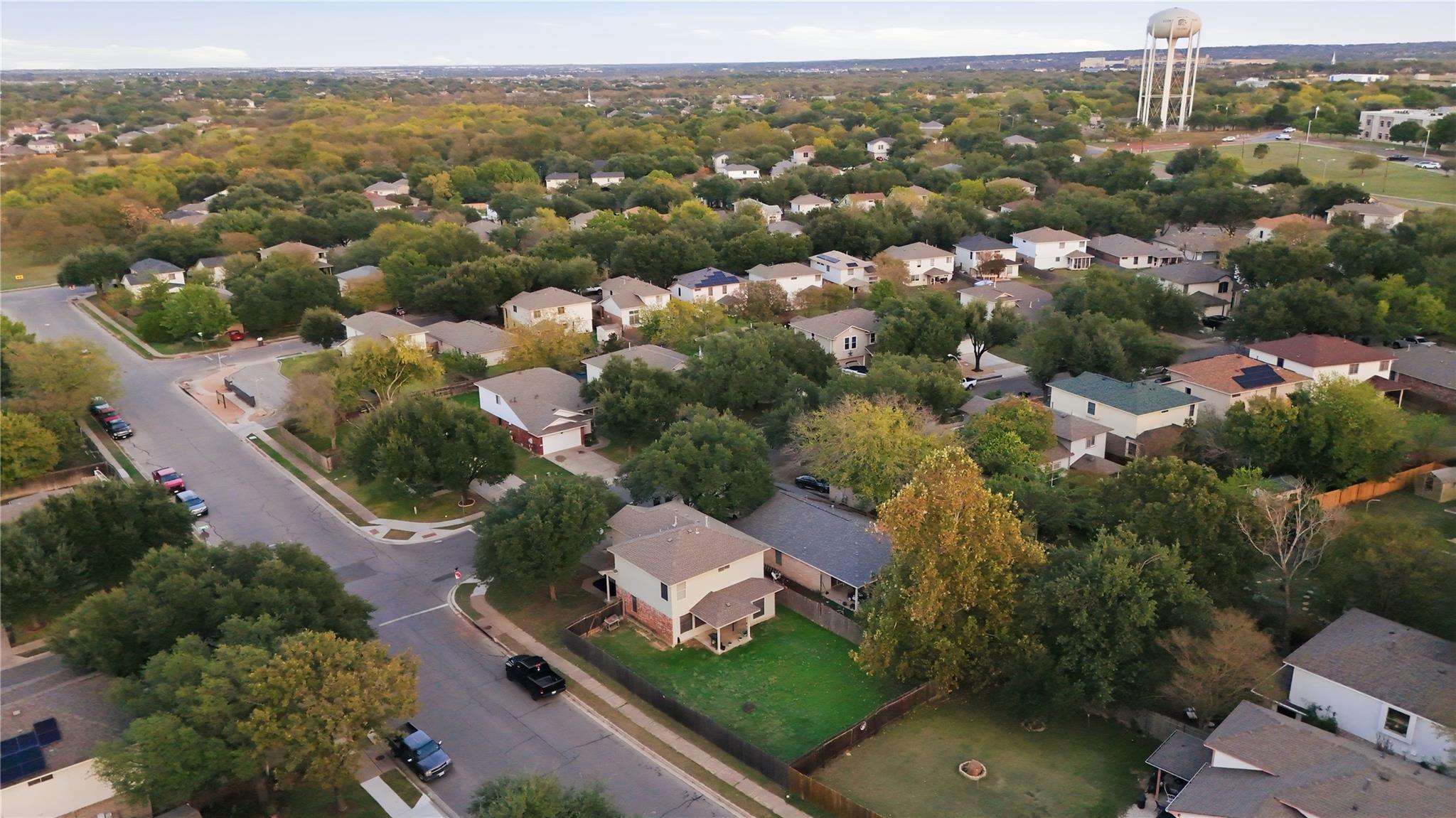 2067 Buckley Ln, Round Rock, TX 78664