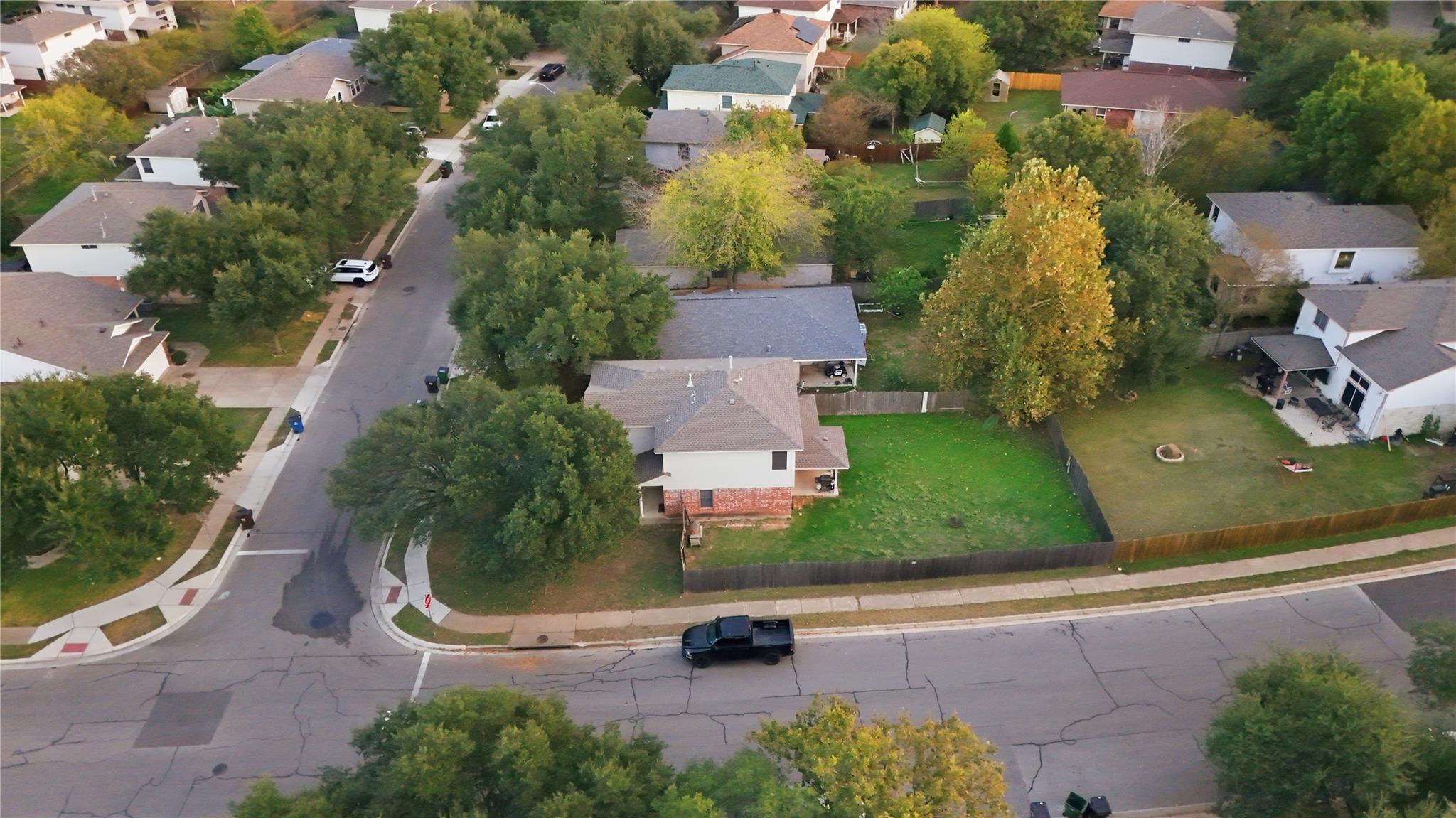 2067 Buckley Ln, Round Rock, TX 78664