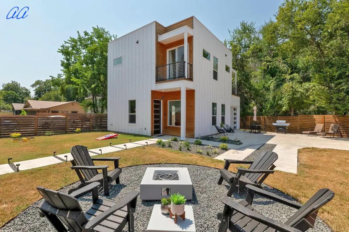 5401 Stuart Cir Dr # 1, Austin, TX 78721