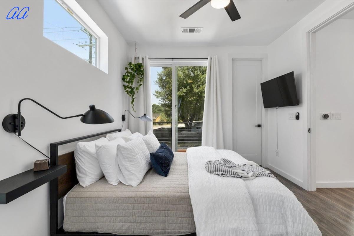 5401 Stuart Cir Dr # 1, Austin, TX 78721