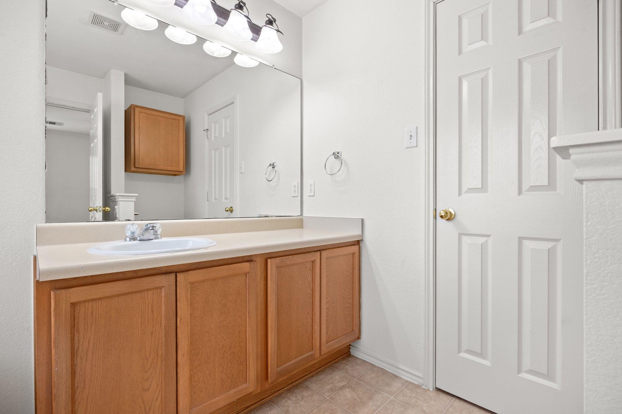 709 B Jane Austen Trl, Pflugerville, TX 78660