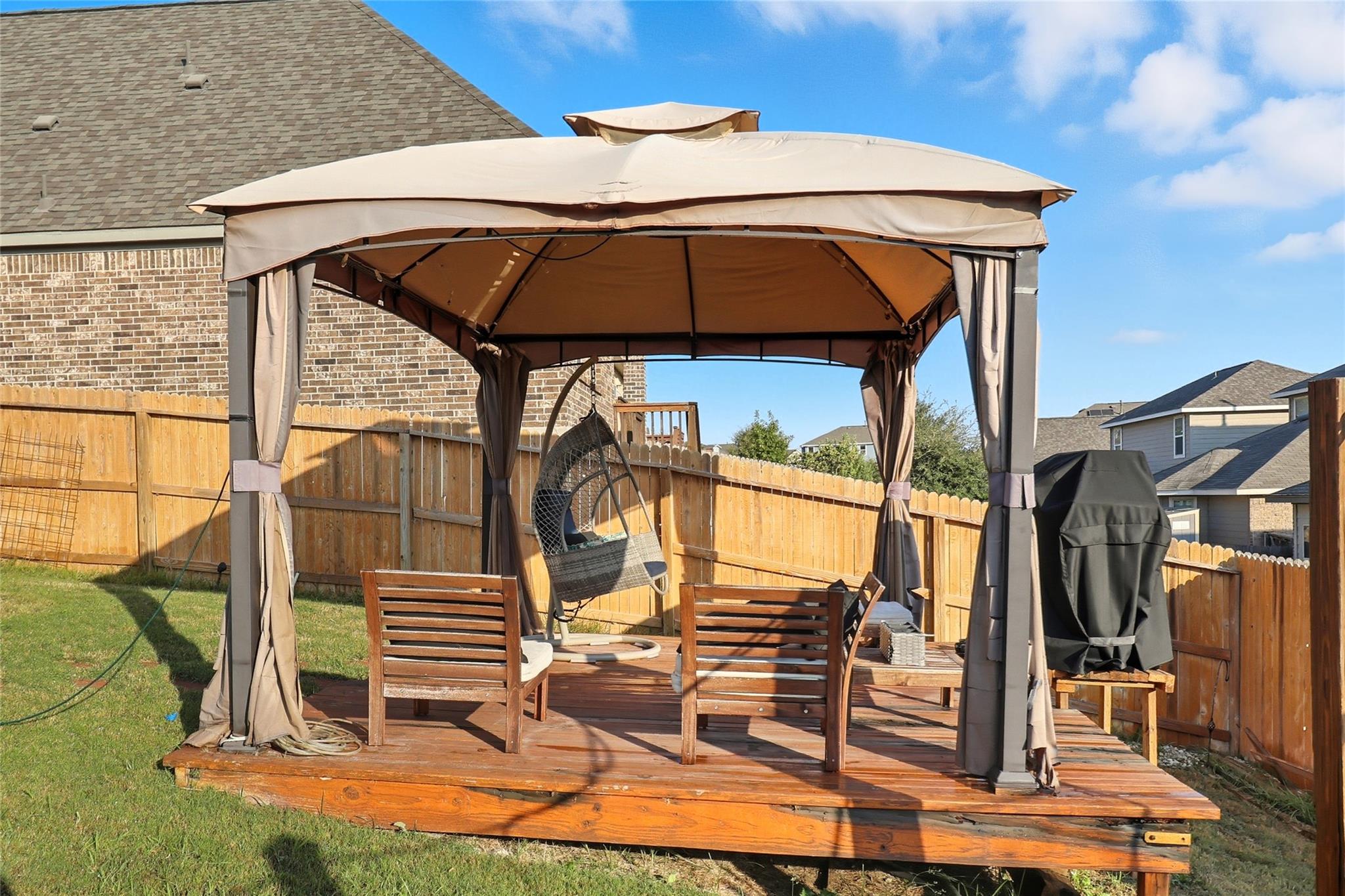 2838 High Castle Ln, San Antonio, TX 78245