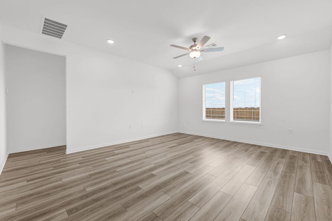 204 Crumpton Way, Hutto, TX 78634