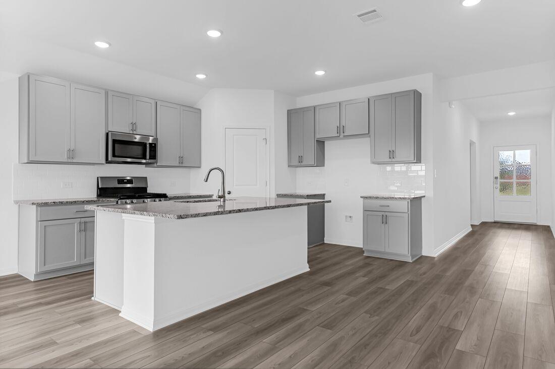 204 Crumpton Way, Hutto, TX 78634