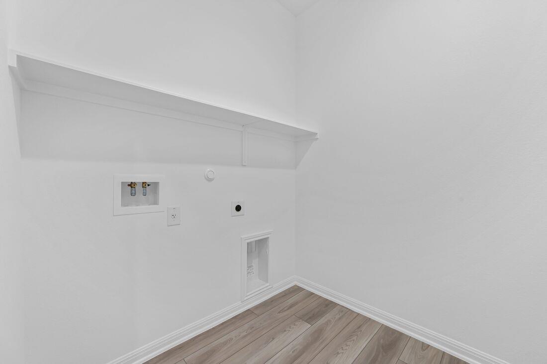 204 Crumpton Way, Hutto, TX 78634