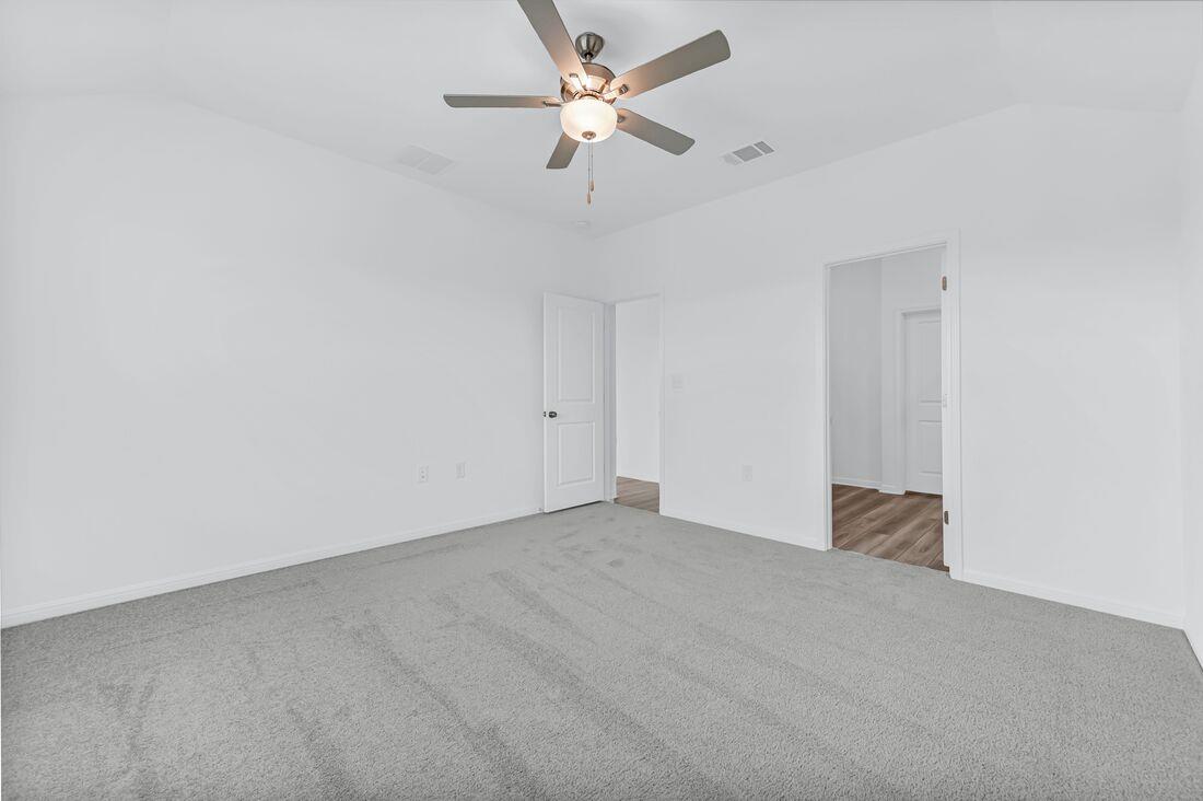 204 Crumpton Way, Hutto, TX 78634