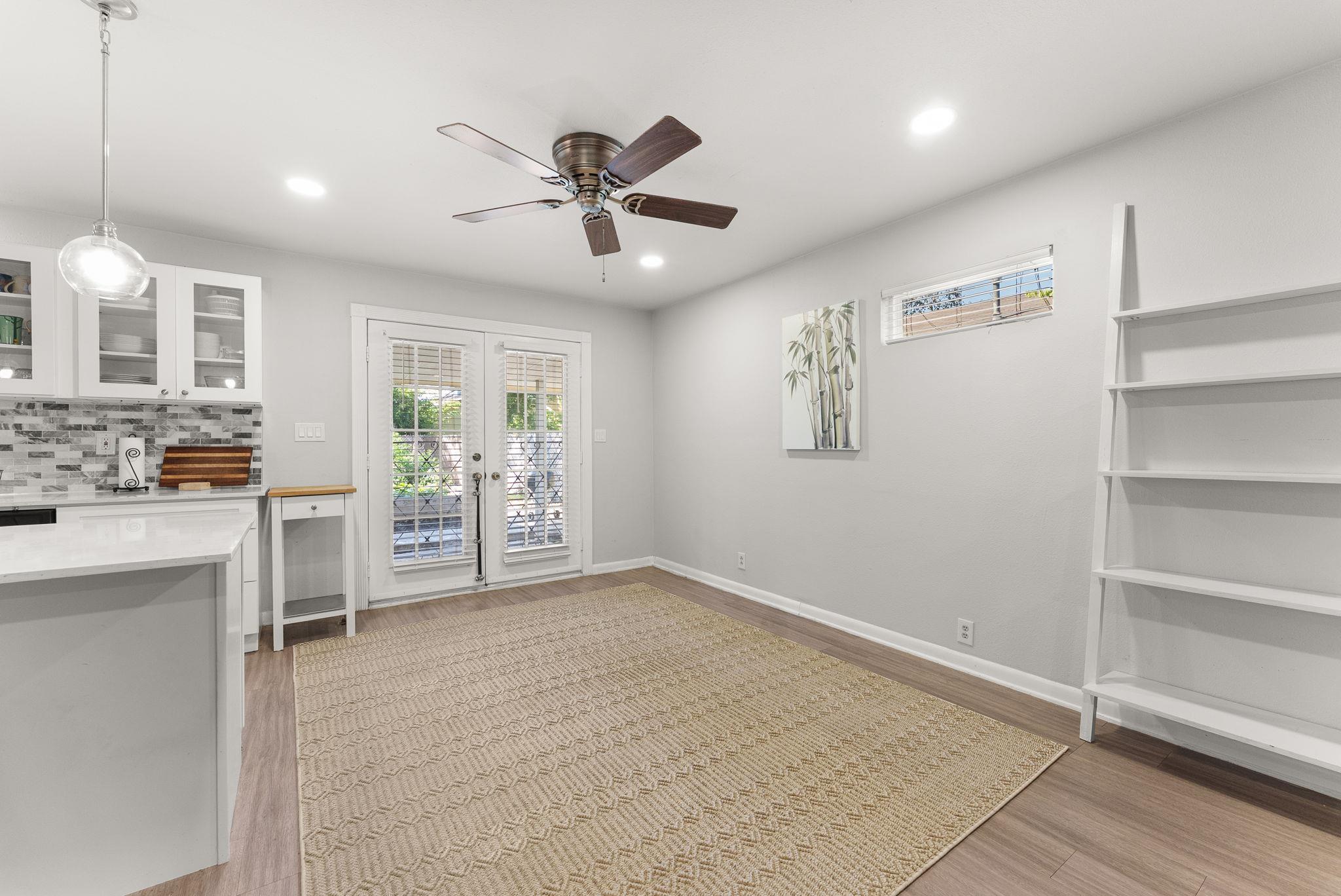 2207 North Plains Ave, Austin, TX 78757