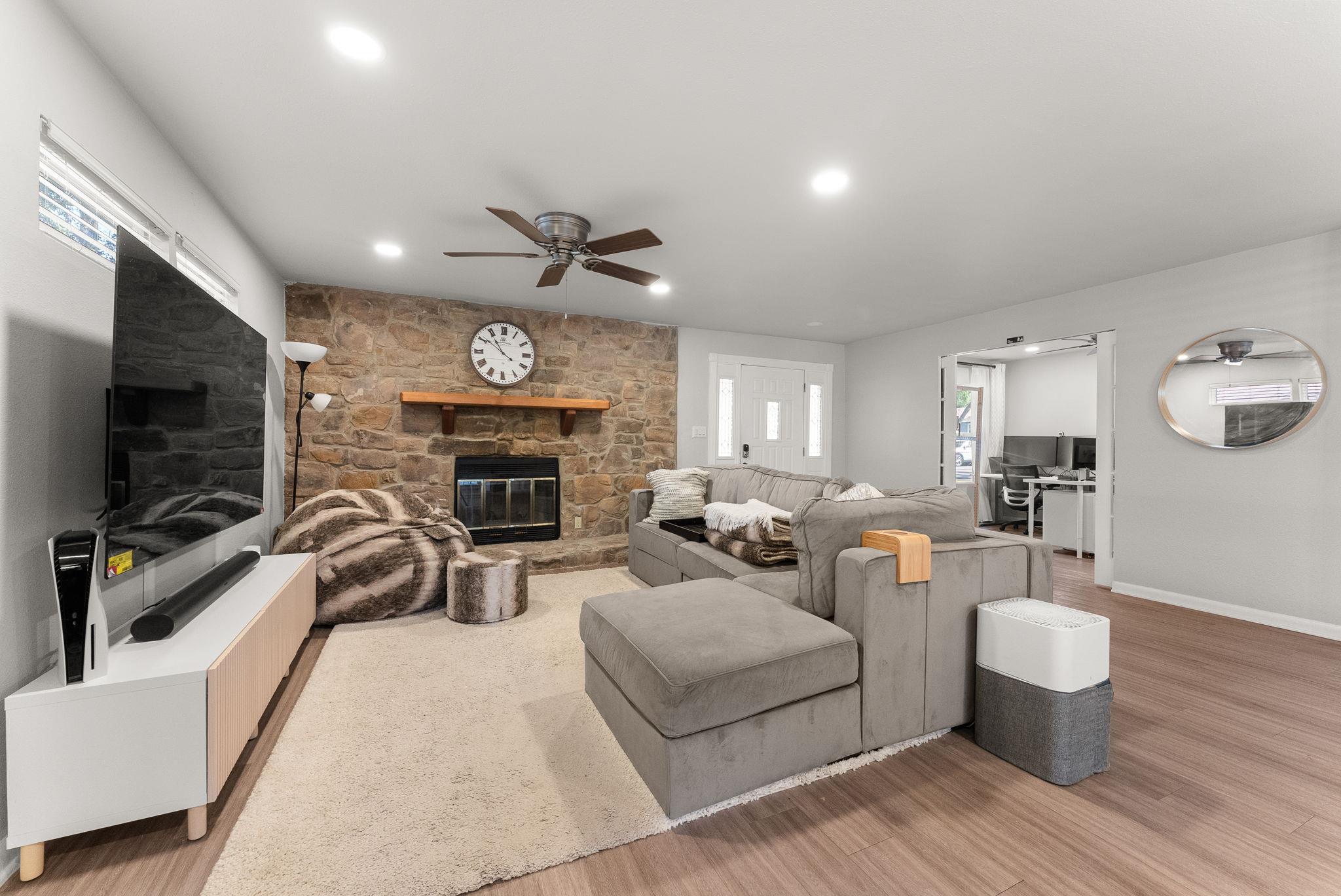 2207 North Plains Ave, Austin, TX 78757