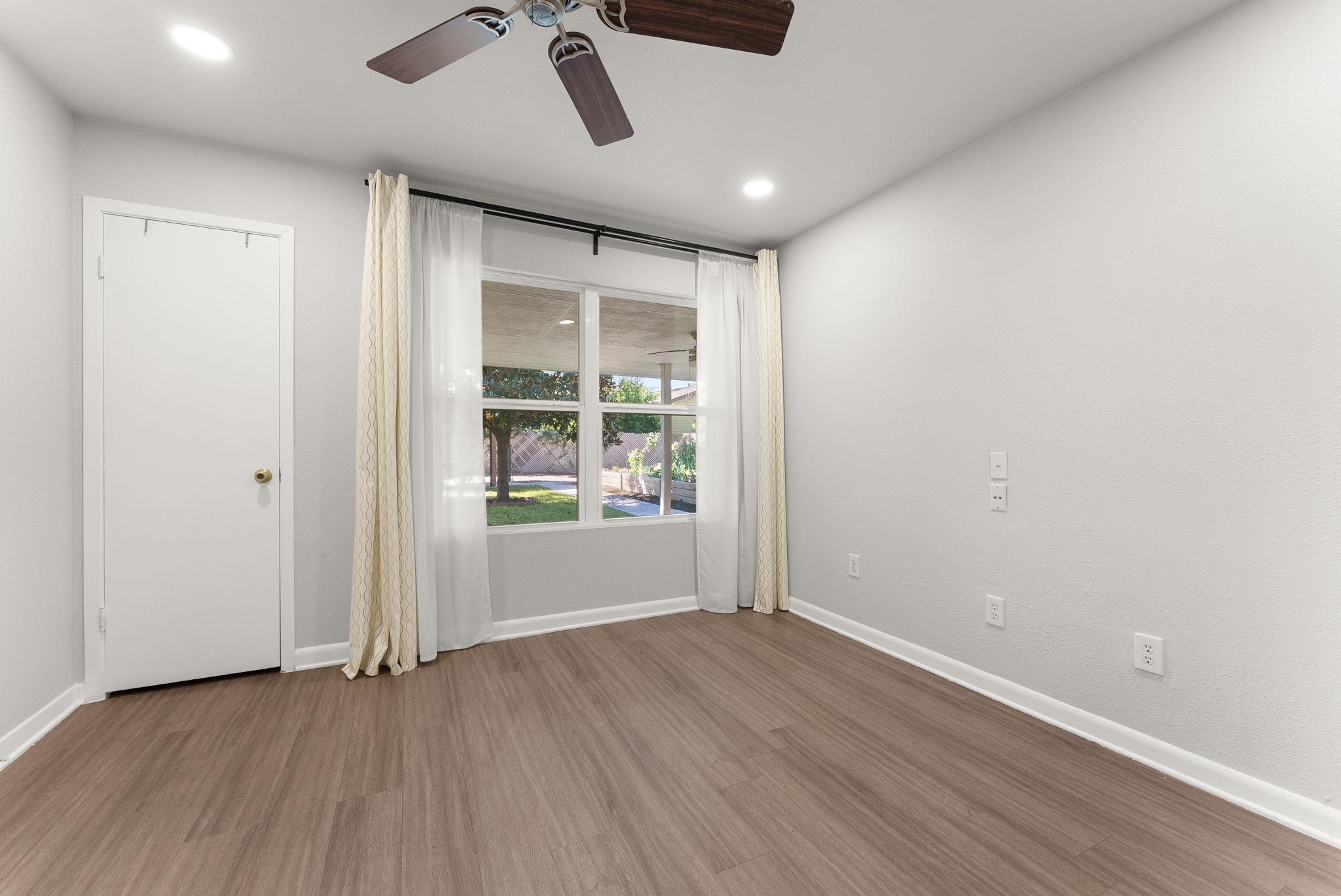 2207 North Plains Ave, Austin, TX 78757