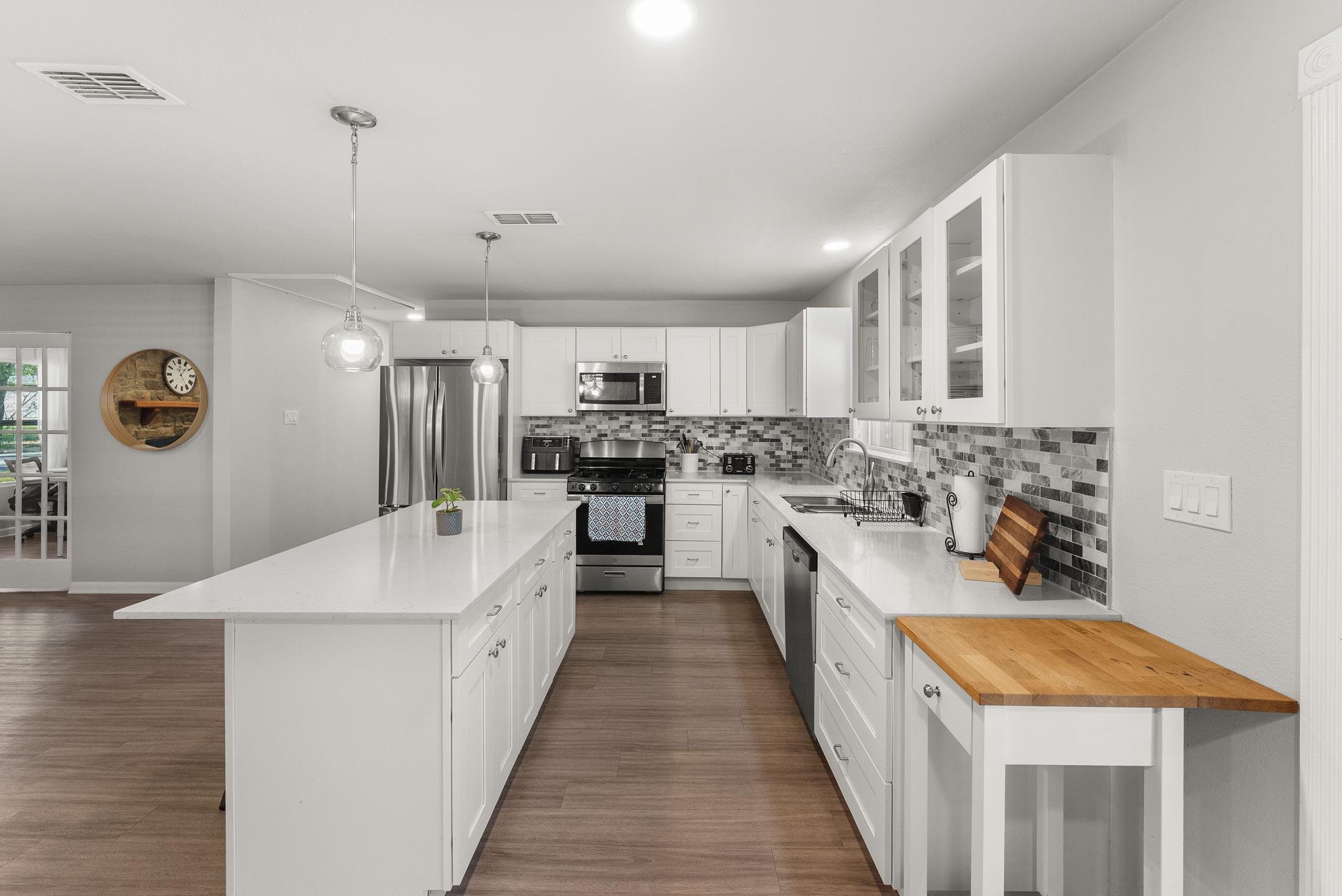 2207 North Plains Ave, Austin, TX 78757