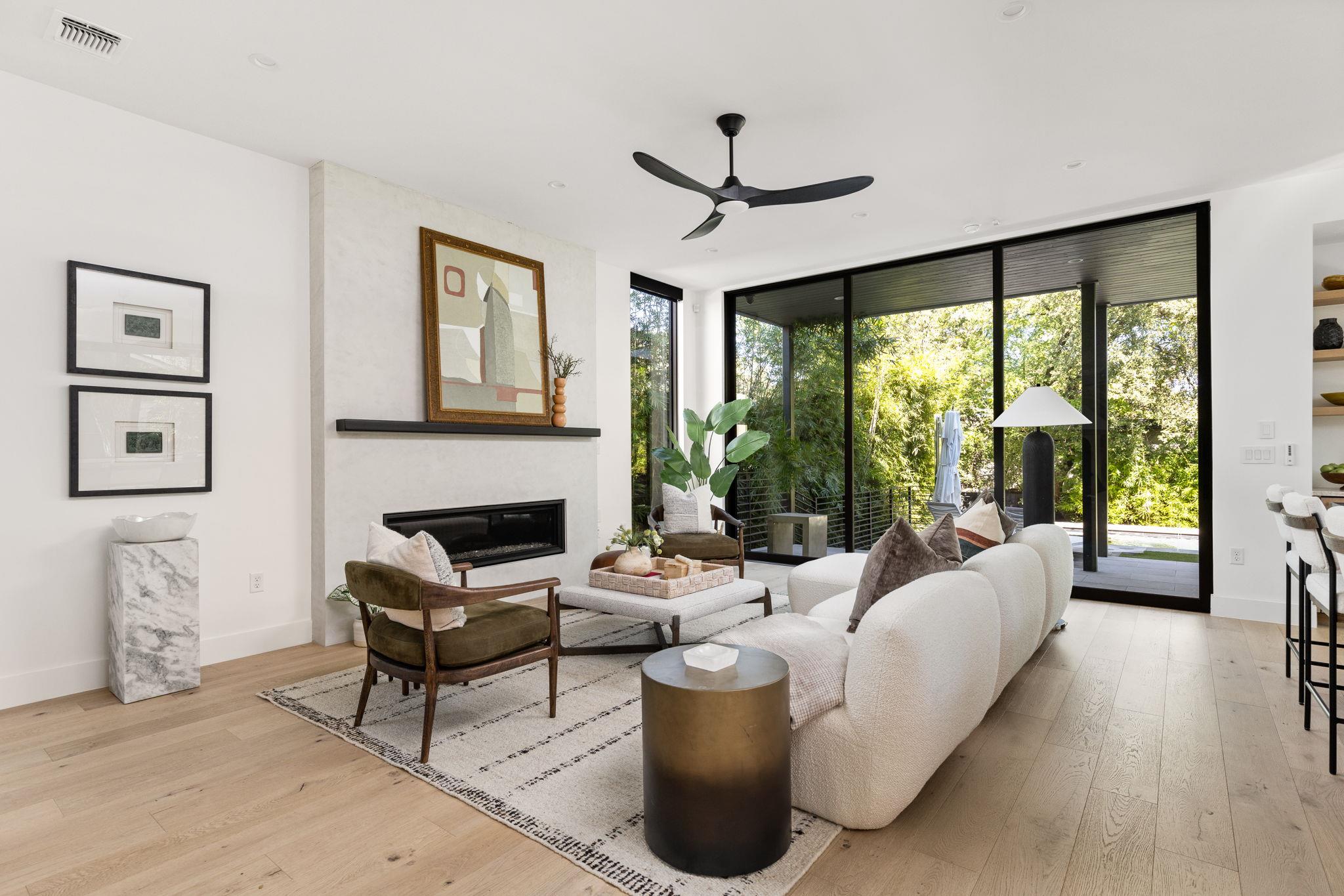 908 Retama St, Austin, TX 78704